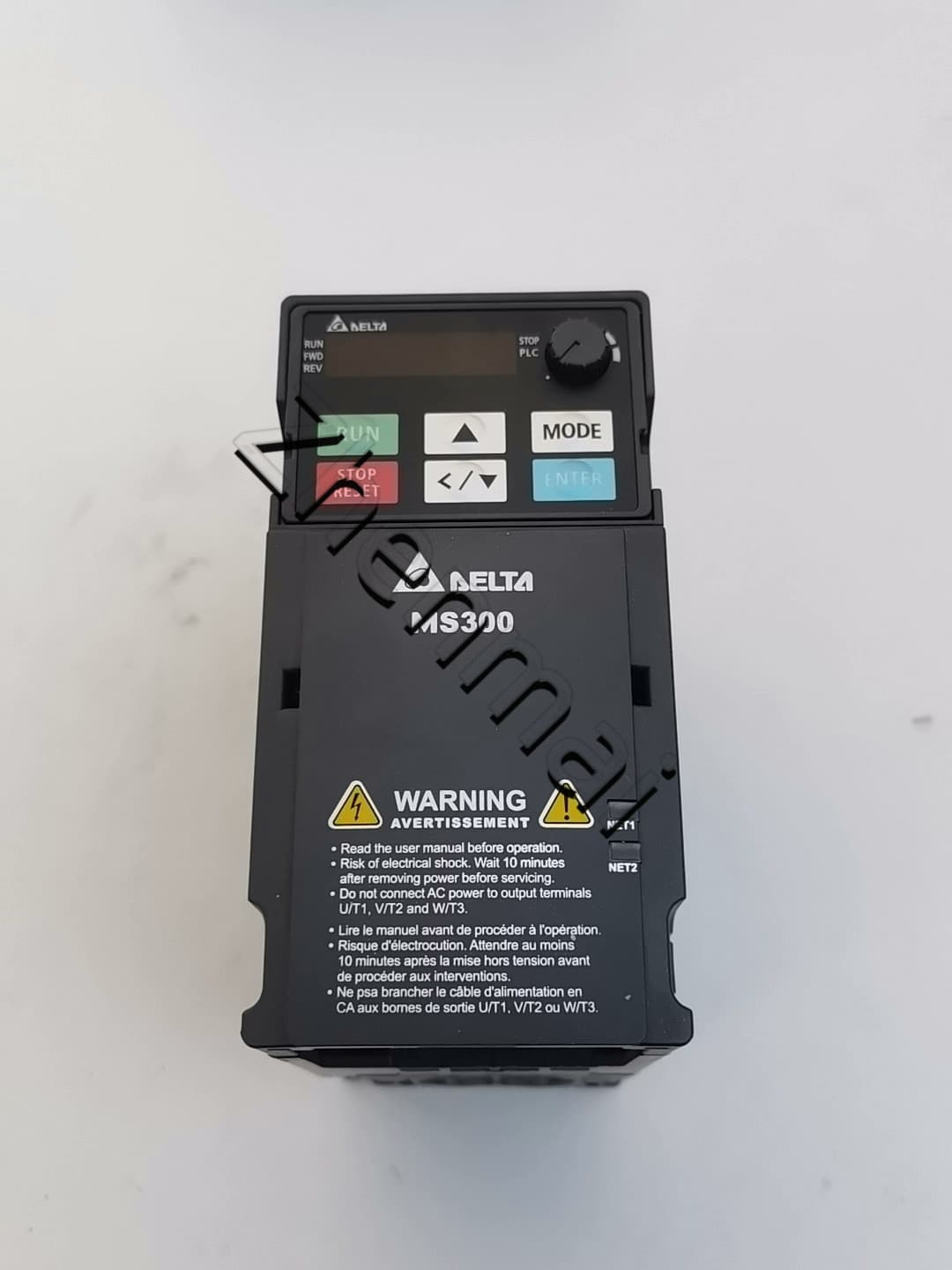 100% gloednieuwe originele en echte Delta 380V 1.5KW VFD4A2MS43ANSAA Frequentieomvormers Drive Servomotor