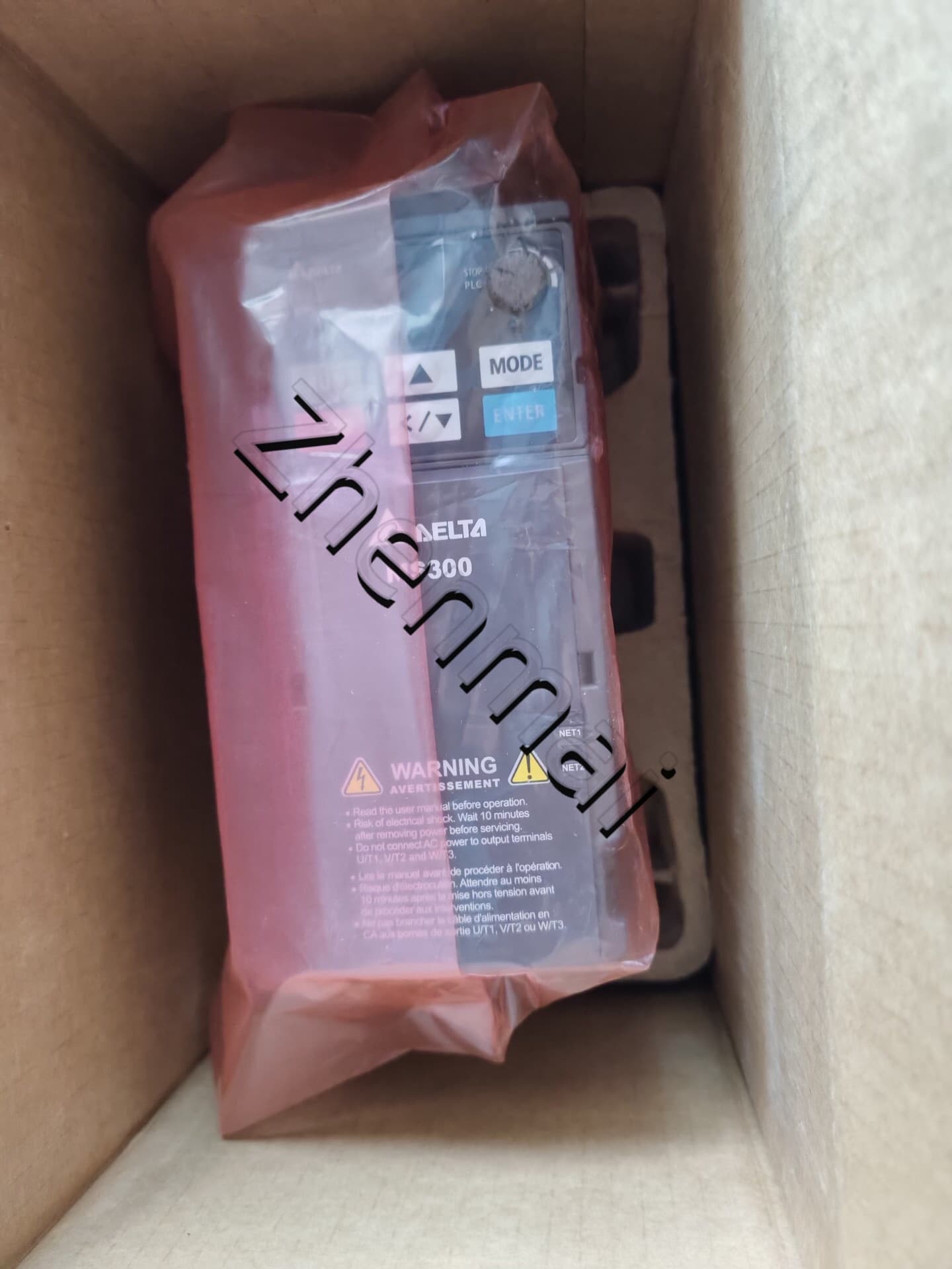 100% gloednieuwe originele en echte Delta 380V 3.7KW VFD9A0MS43ANSAA Frequentieomvormers Drive Servomotor