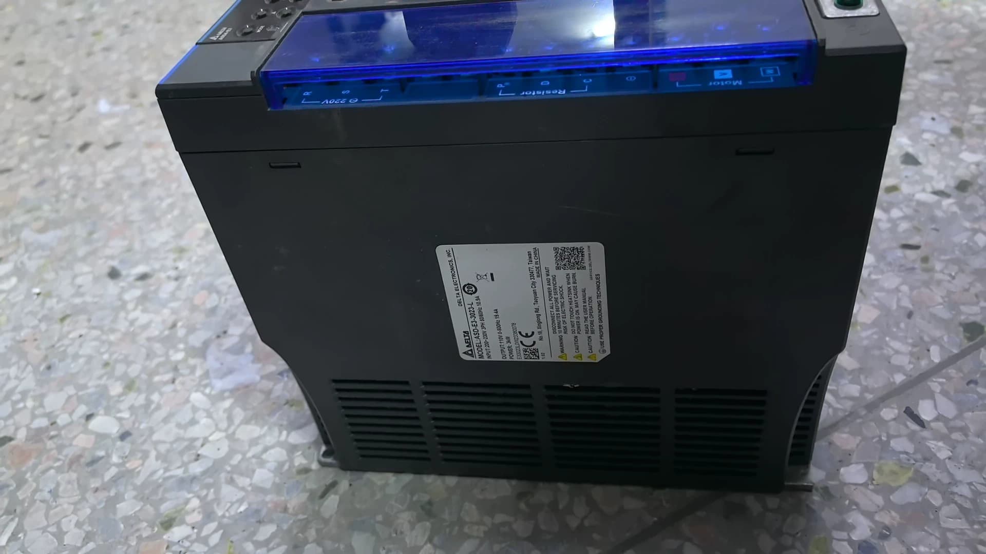 100% gloednieuwe originele en echte Delta ASD-E3-3023-L Frequentieomvormers Drive Servomotor