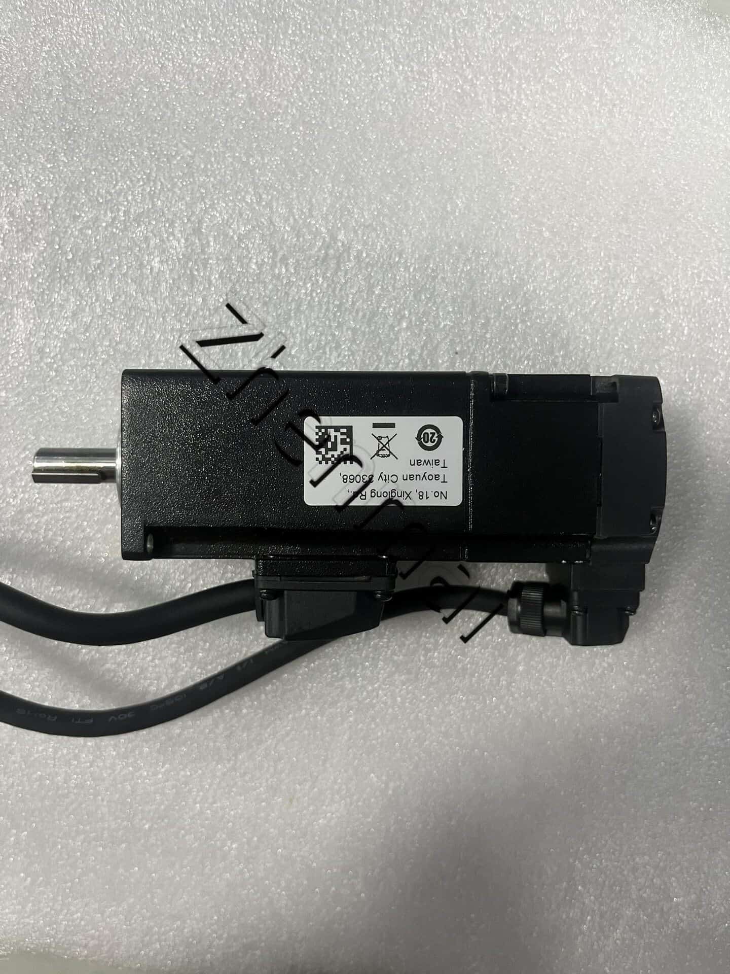 100% gloednieuwe originele en echte Delta ECM-B3L-C20401SS1 frequentieomvormers Drive Servomotor