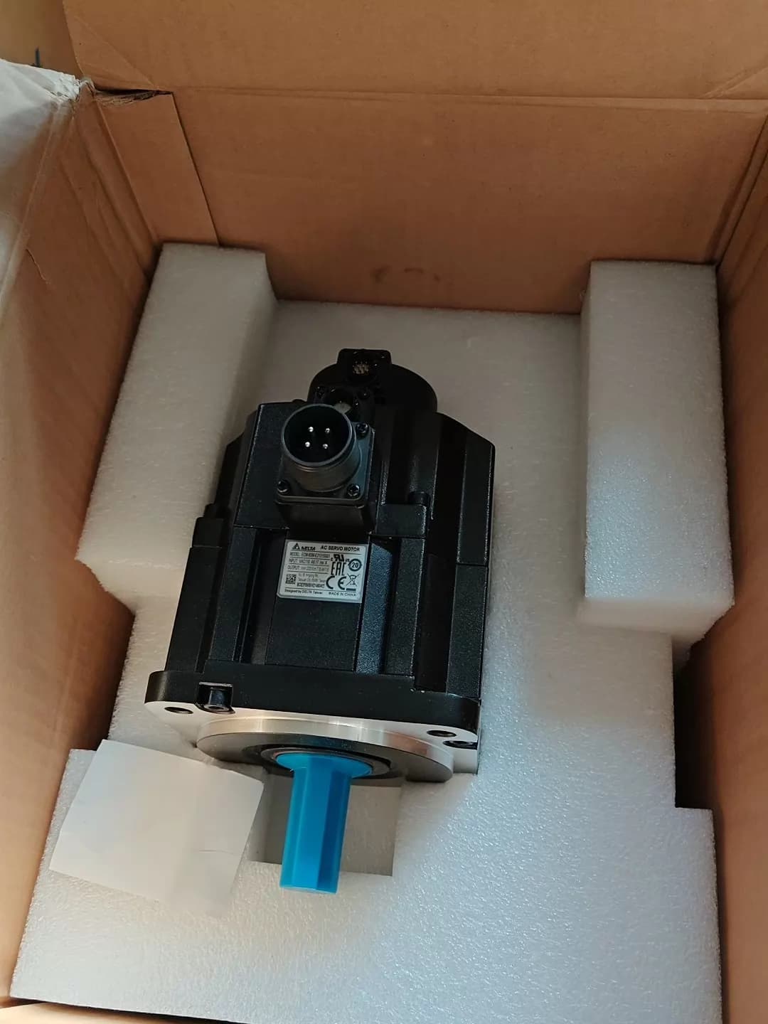 100% gloednieuwe originele en echte Delta ECM-B3M-E21315SS1 frequentieomvormers Drive Servomotor