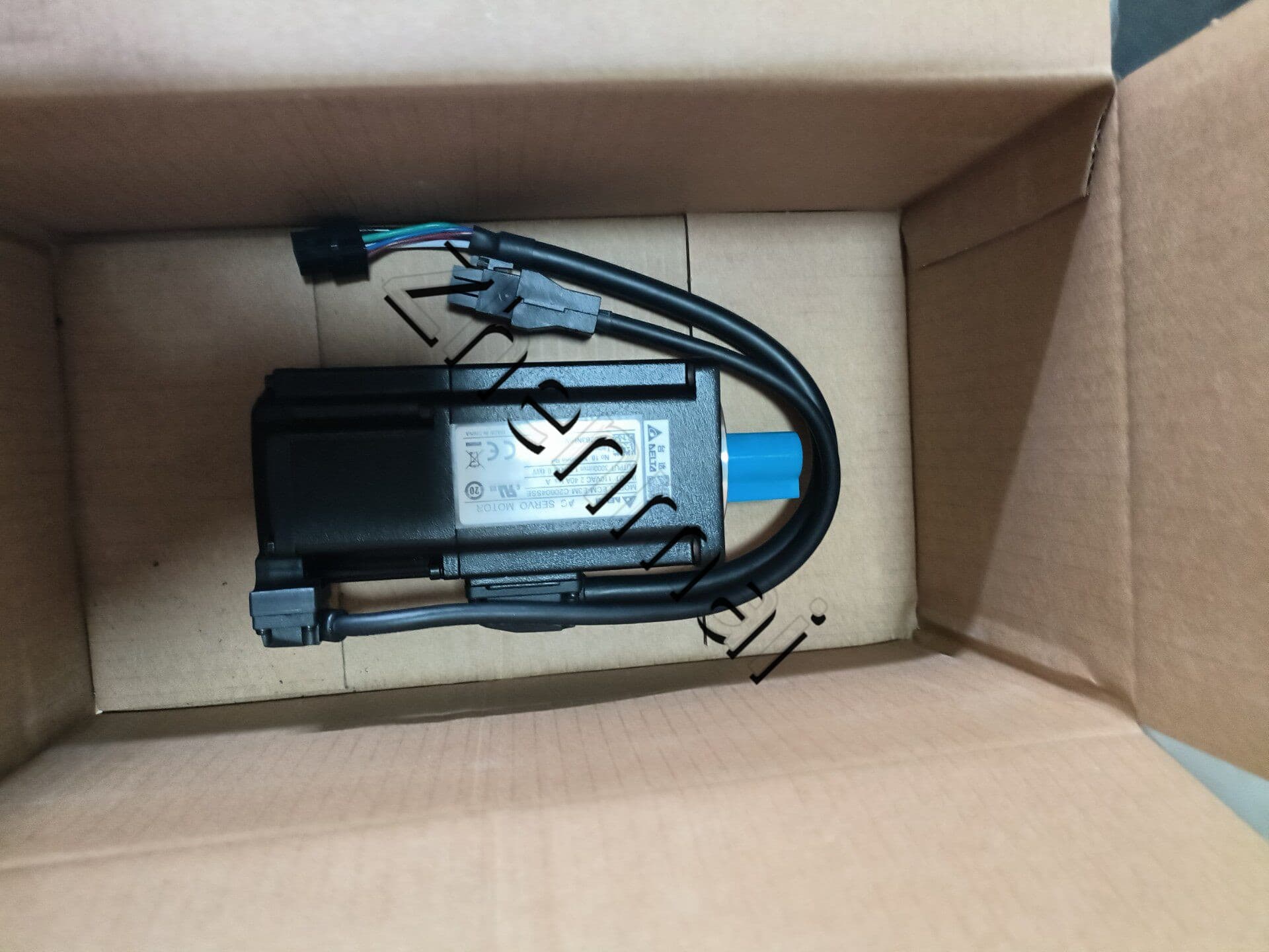 100% gloednieuwe originele en echte Delta ECM-E3M-C20604SSE frequentieomvormers Drive Servomotor