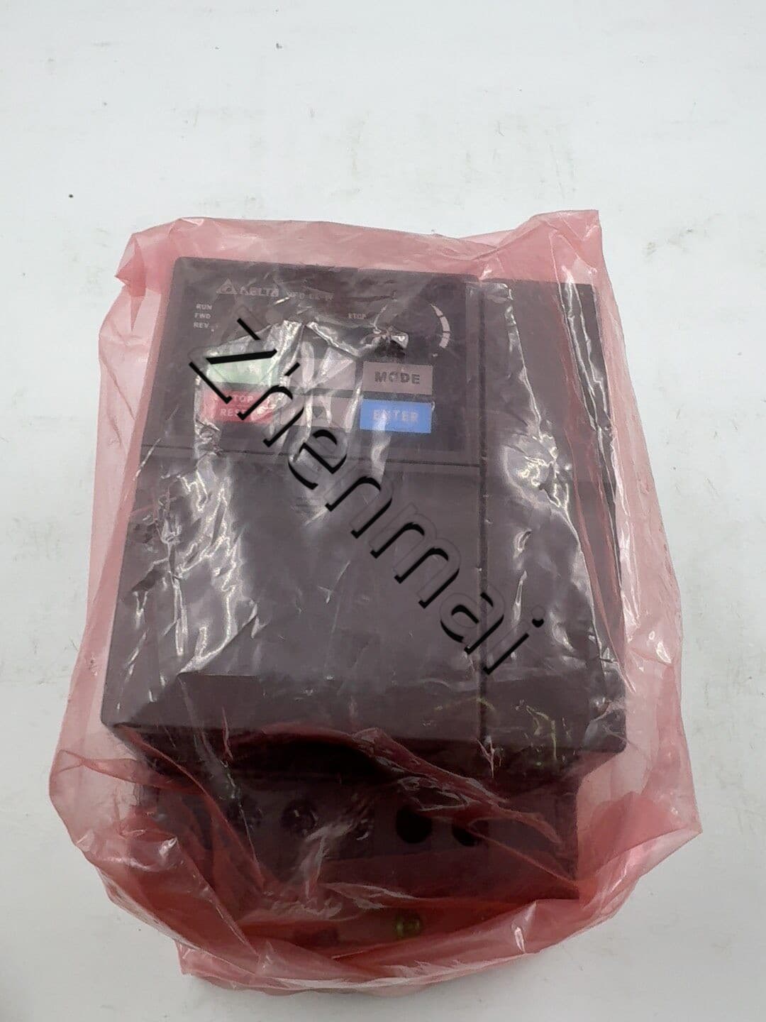 100% gloednieuwe originele en echte Delta VFD022EL43W Frequentieomvormers Drive Servomotor