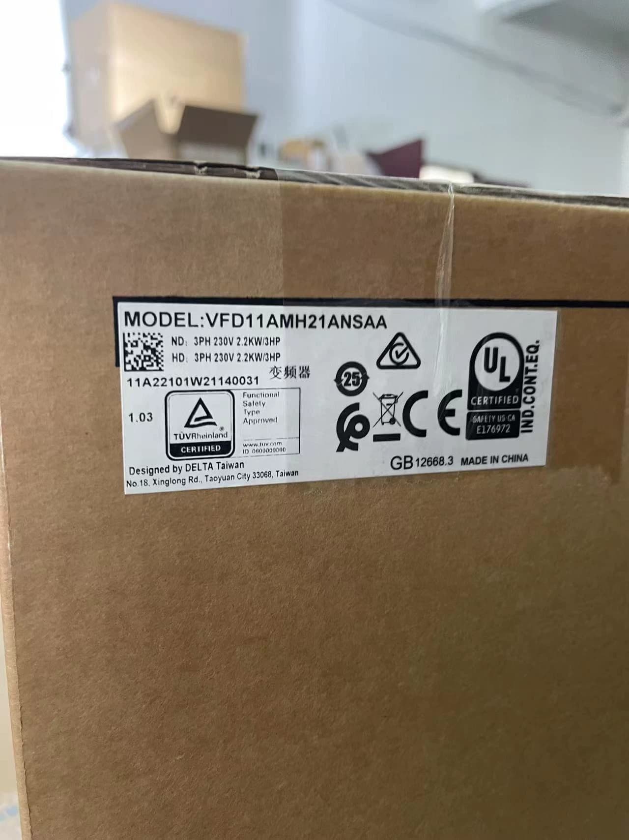 100% gloednieuwe originele en echte Delta VFD11AMH21ANSAA 2.2KW 220V frequentieomvormers Drive Servomotor
