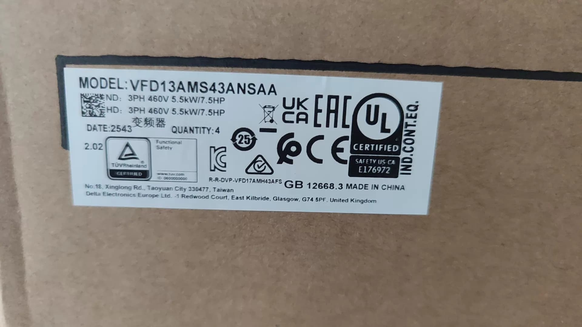 100% gloednieuwe originele en echte Delta VFD13AMH43ANSAA 5.5KW frequentieomvormers Drive Servomotor
