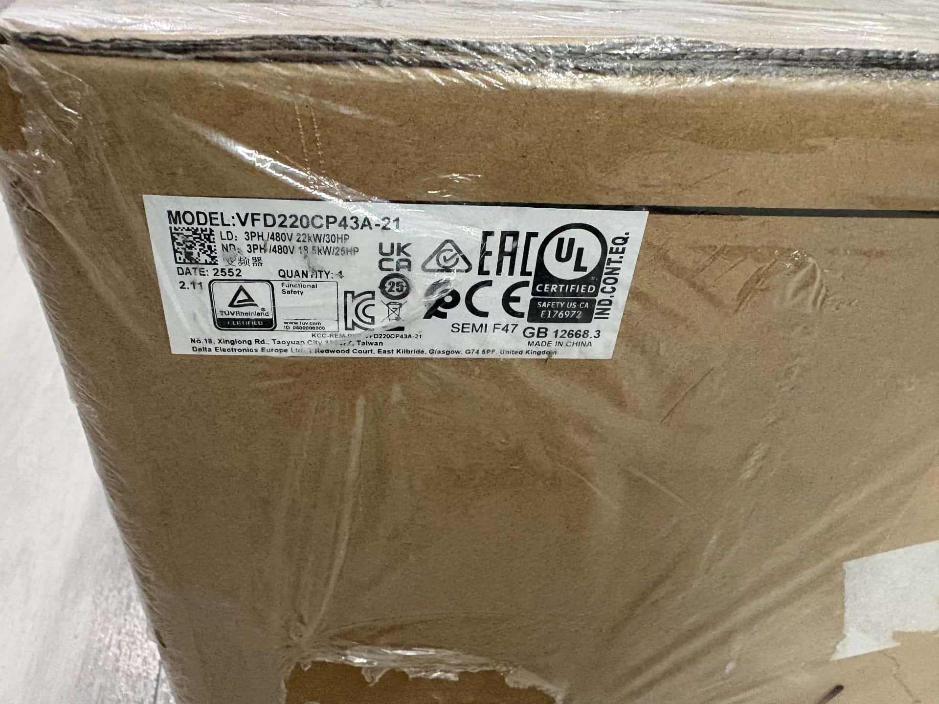 100% nieuw, origineel en echt Delta VFD220CP43A-21 380V22KW frequentieomvormers Drive Servomotor