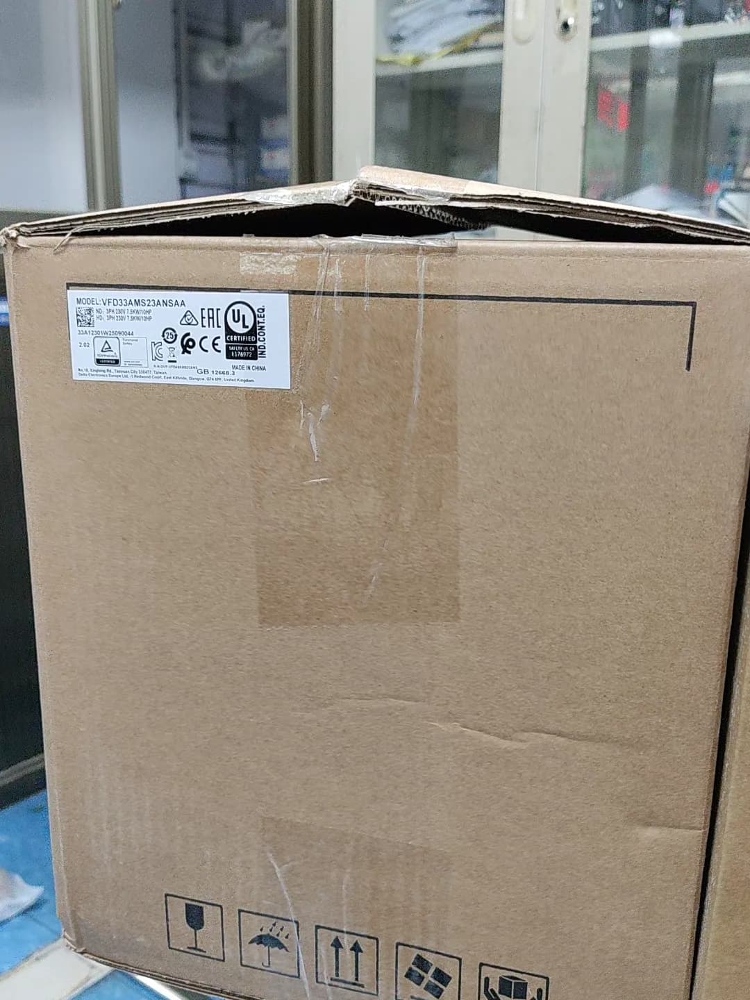 100% gloednieuwe originele en echte Delta VFD33AMS23ANSAA 7.5KW driefasige 220V frequentieomvormers Drive Servomotor