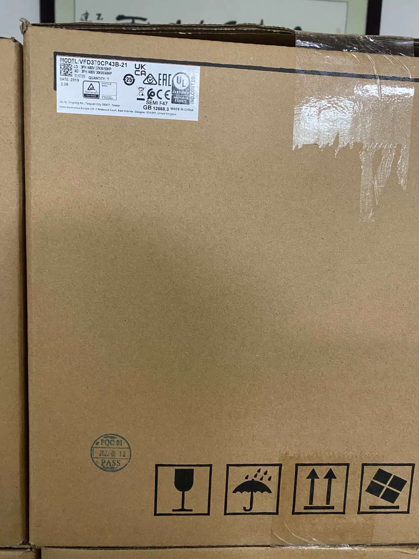 100% nieuw, origineel en echt Delta VFD370CP43B-21 380V37KW frequentieomvormers Drive Servomotor