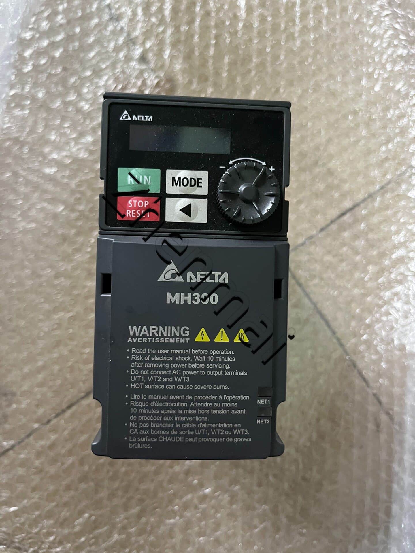 100% gloednieuwe originele en echte Delta VFD3A0MH43ANSAA 0.75KW frequentieomvormers Drive Servomotor