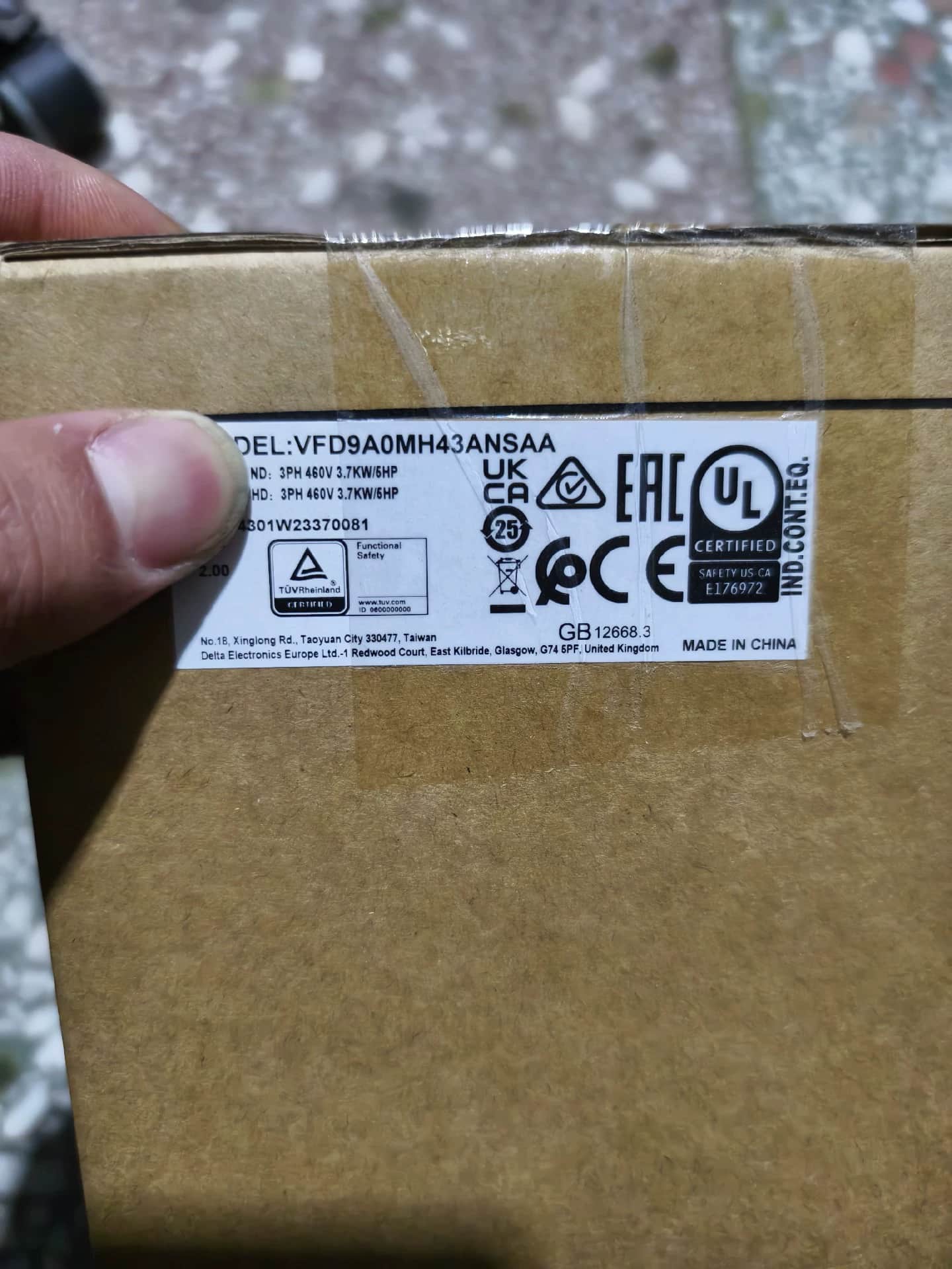 100% gloednieuwe originele en echte Delta VFD9A0MH43ANSAA 3.7KW frequentieomvormers Drive Servomotor