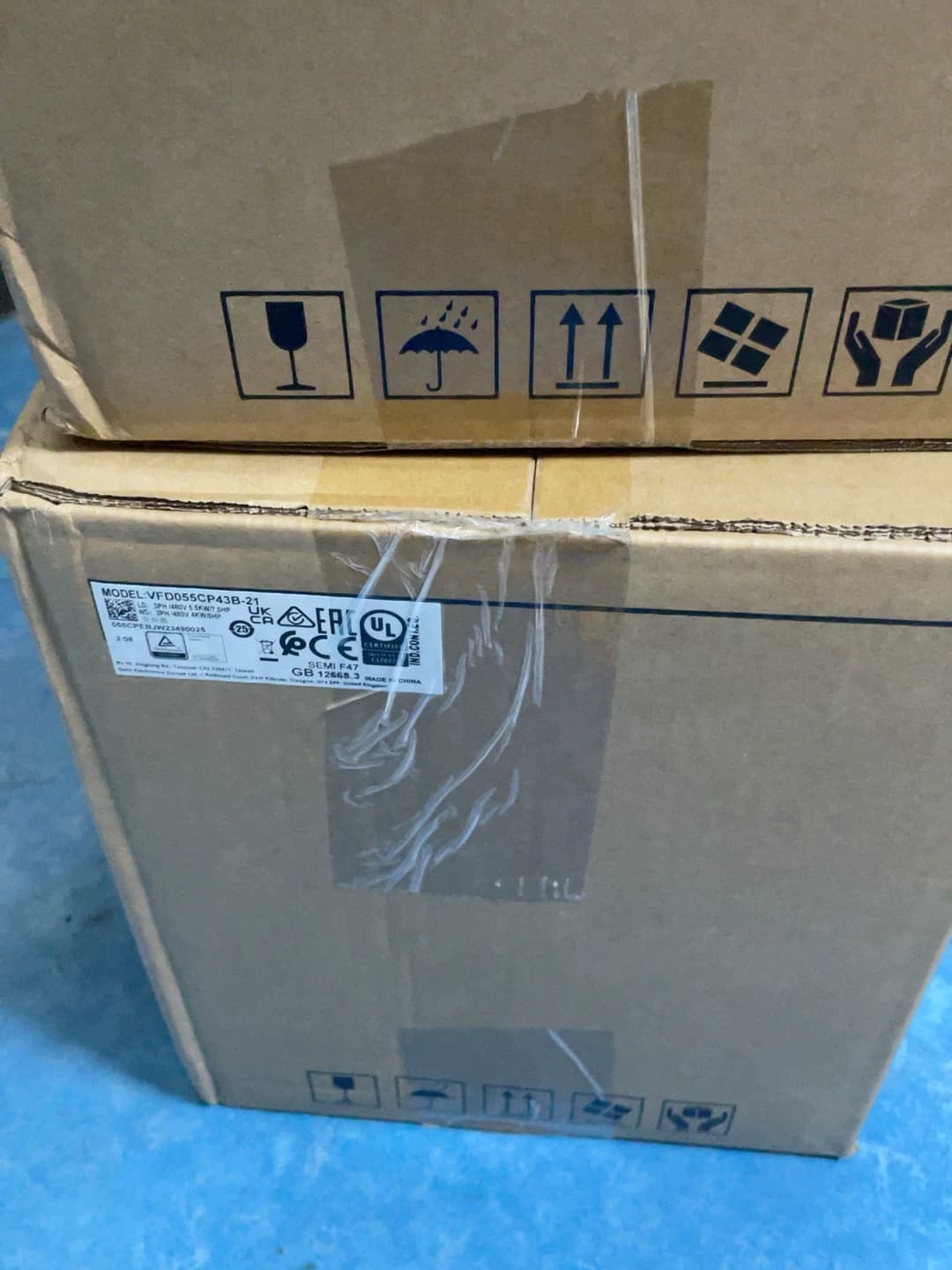 100% nieuw, origineel en echt DeltaVFD055CP43B-21 380V 5.5KW Frequentieomvormers Drive Servomotor
