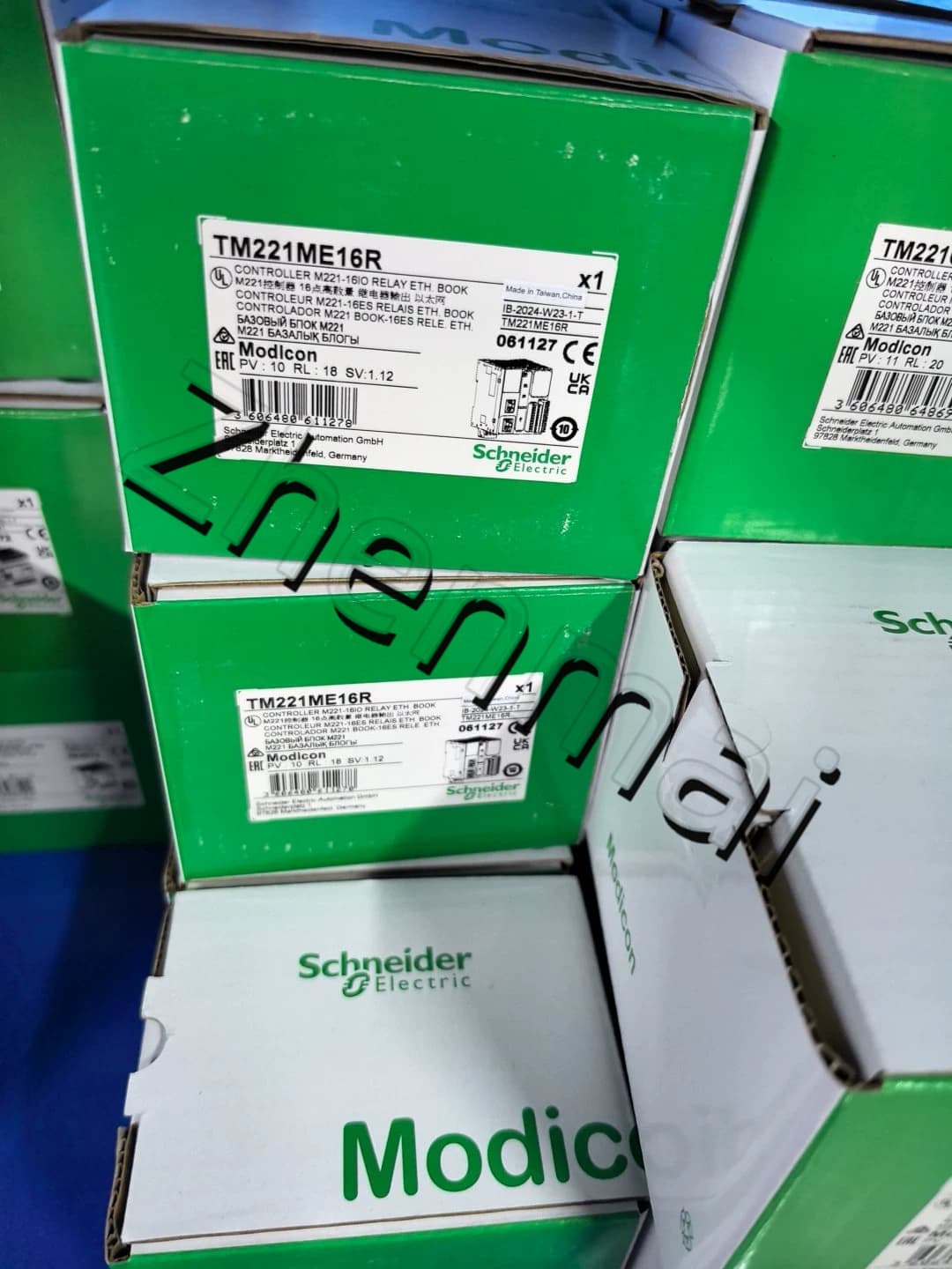 100% gloednieuwe, originele en echte Schneider TM221ME16R Frequentieomvormers, stroomonderbrekers, schakelaars, beveiligingsapparatuur