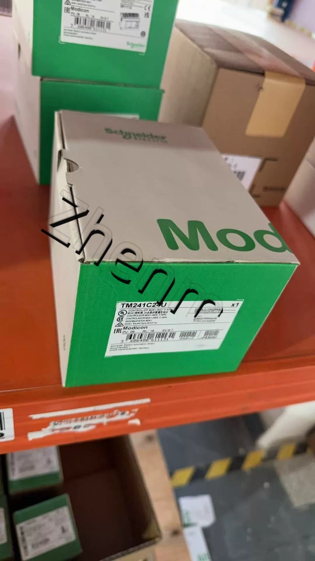 100% gloednieuwe, originele en echte Schneider TM241C24U Frequentieomvormers, stroomonderbrekers, schakelaars, beveiligingsapparaten