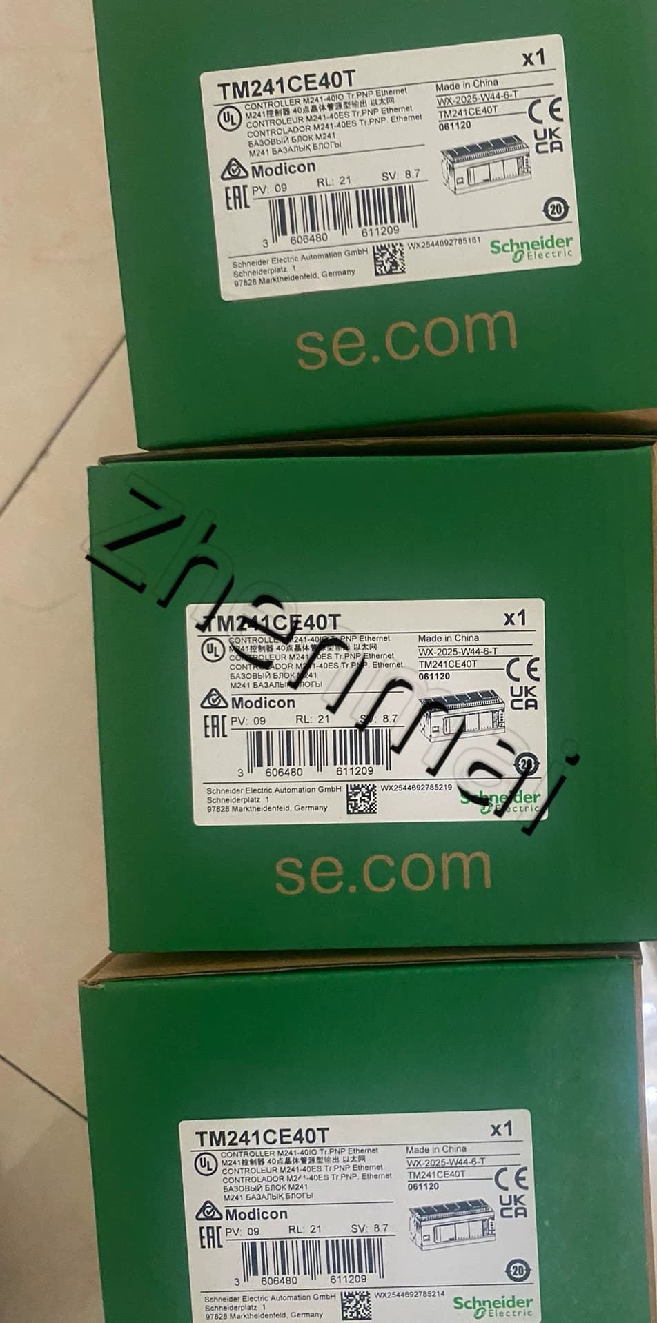 100% gloednieuwe, originele en echte Schneider TM241CE40T Frequentieomvormers, stroomonderbrekers, schakelaars, beveiligingsapparatuur