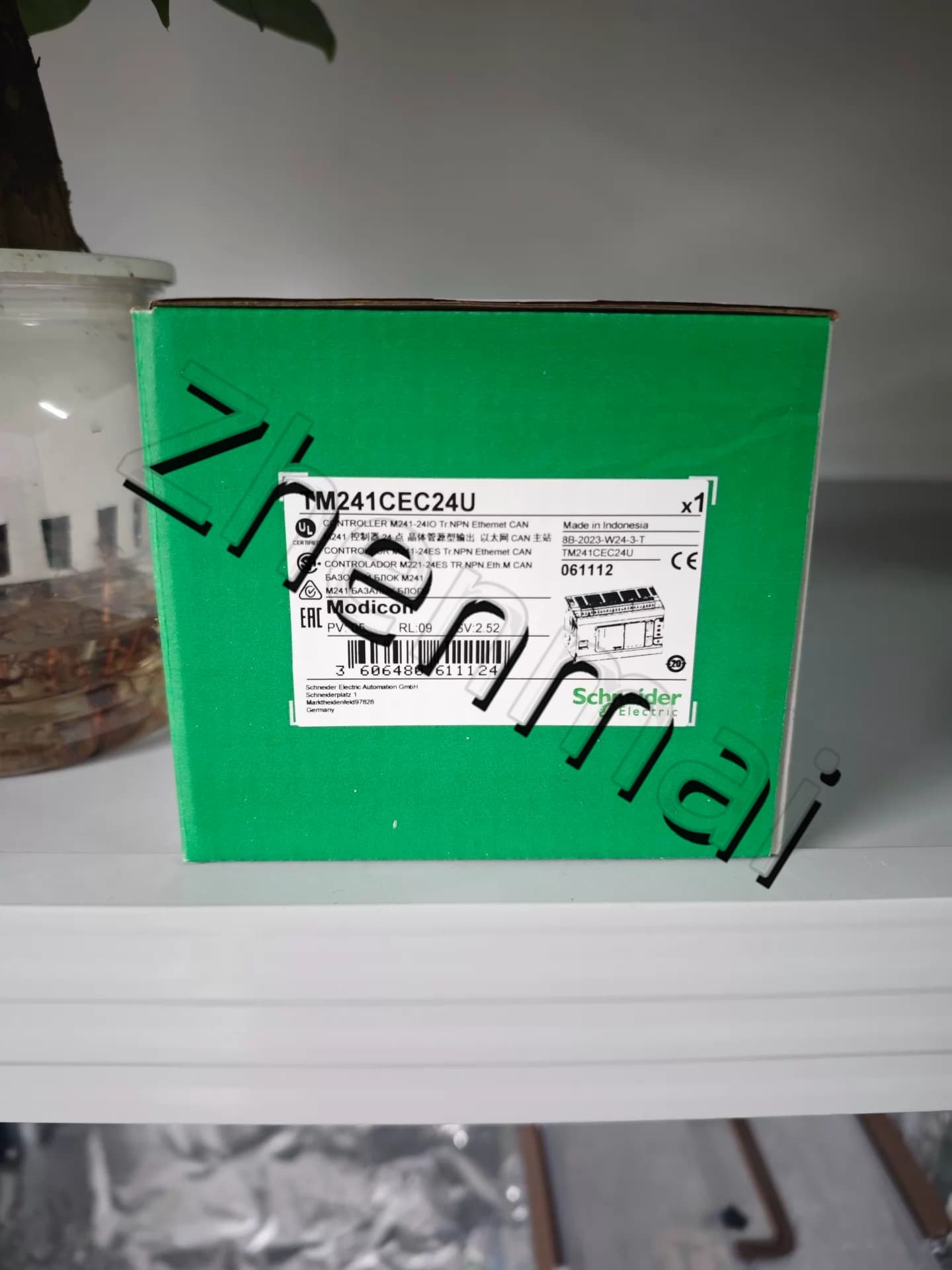 100% gloednieuwe, originele en echte Schneider TM241CEC24U Frequentieomvormers, stroomonderbrekers, schakelaars, beveiligingsapparaten