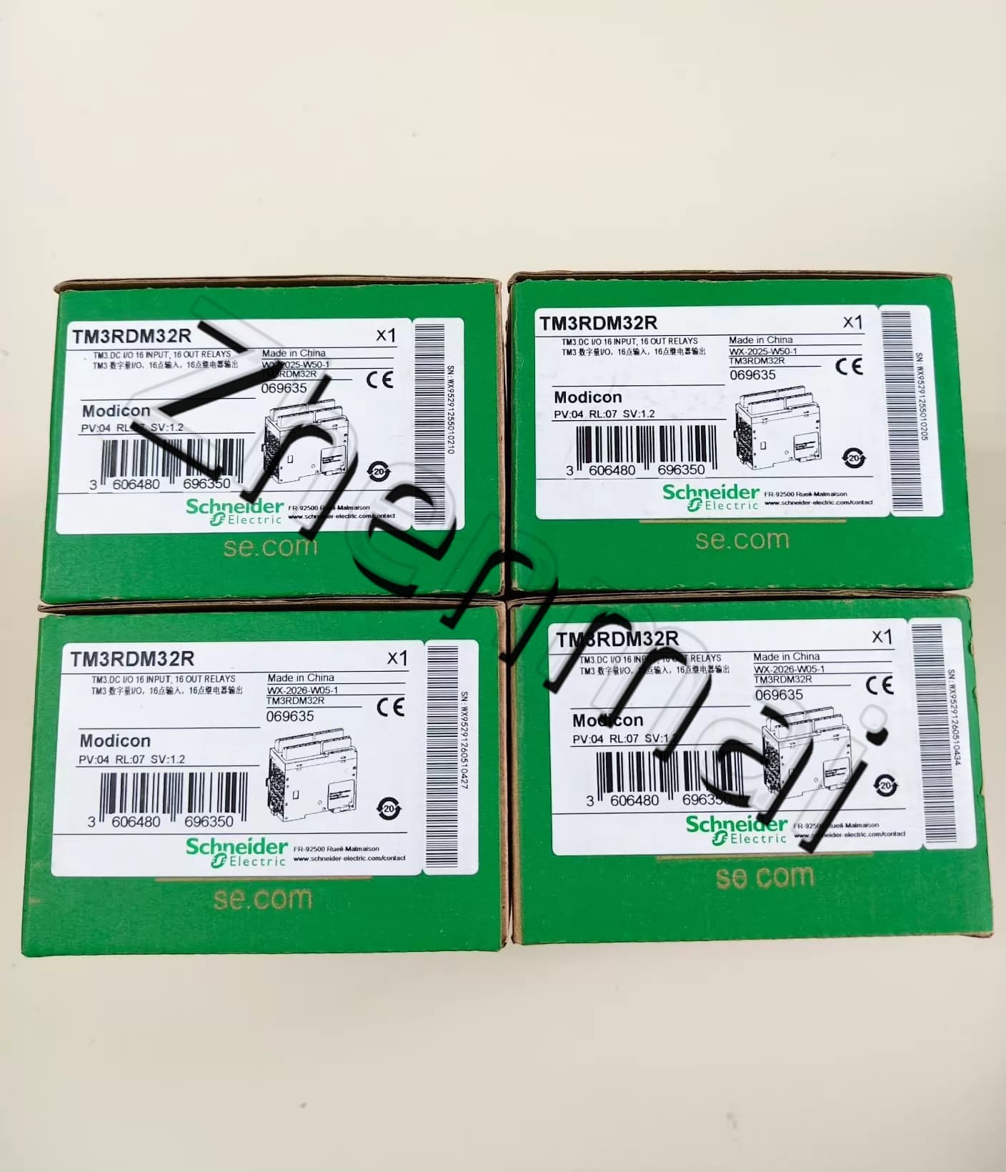 100% gloednieuwe, originele en echte Schneider TM3RDM32R Frequentieomvormers, stroomonderbrekers, schakelaars, beveiligingsapparaten