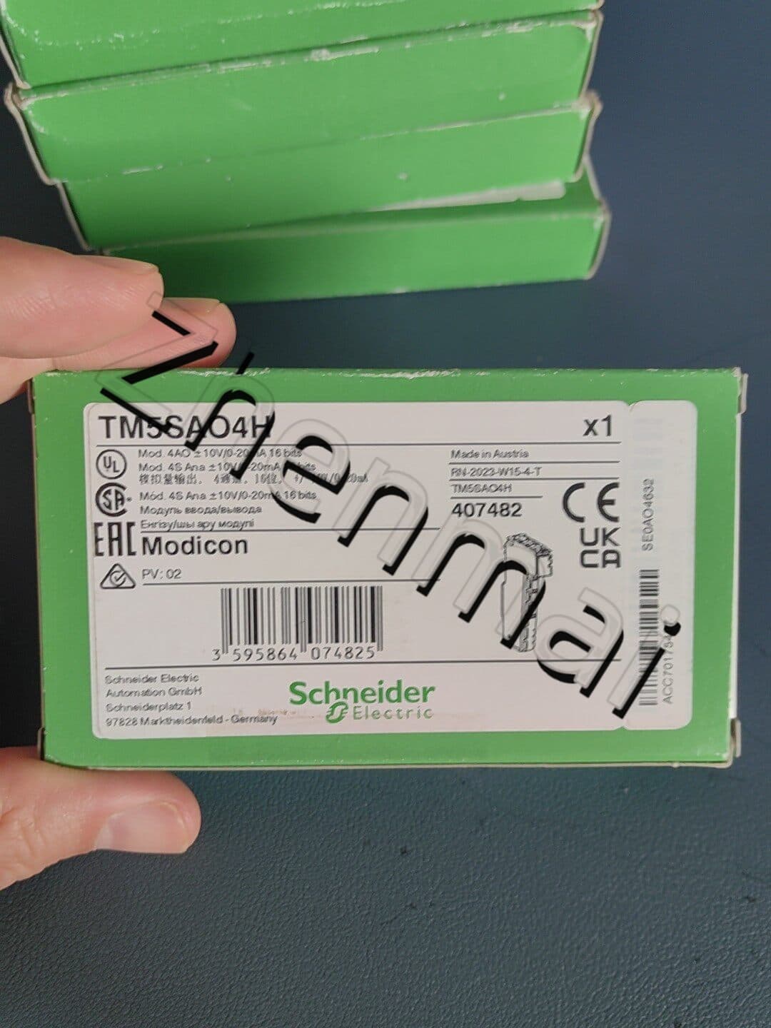 100% gloednieuwe, originele en echte Schneider TM5SAO4H Frequentieomvormers, stroomonderbrekers, schakelaars, beveiligingsapparatuur