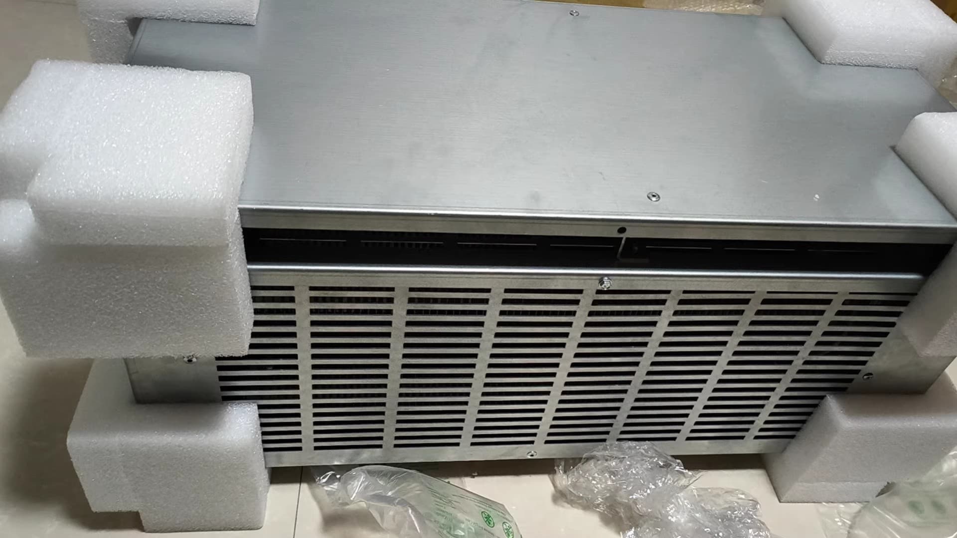 2198-R127 Kinetix 5700 servo, gloednieuw en origineel Snelle levering