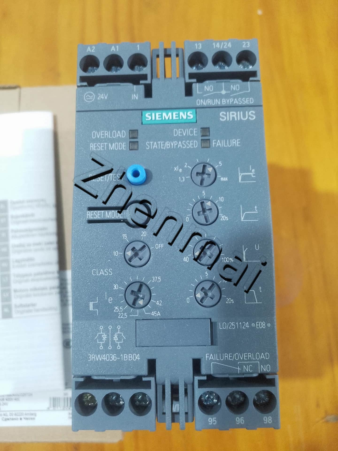 Gloednieuwe, echte, fabrieksgerichte Siemens 3RW4036-1BB04 Soft Starter SIRIUS SOFT STARTER
