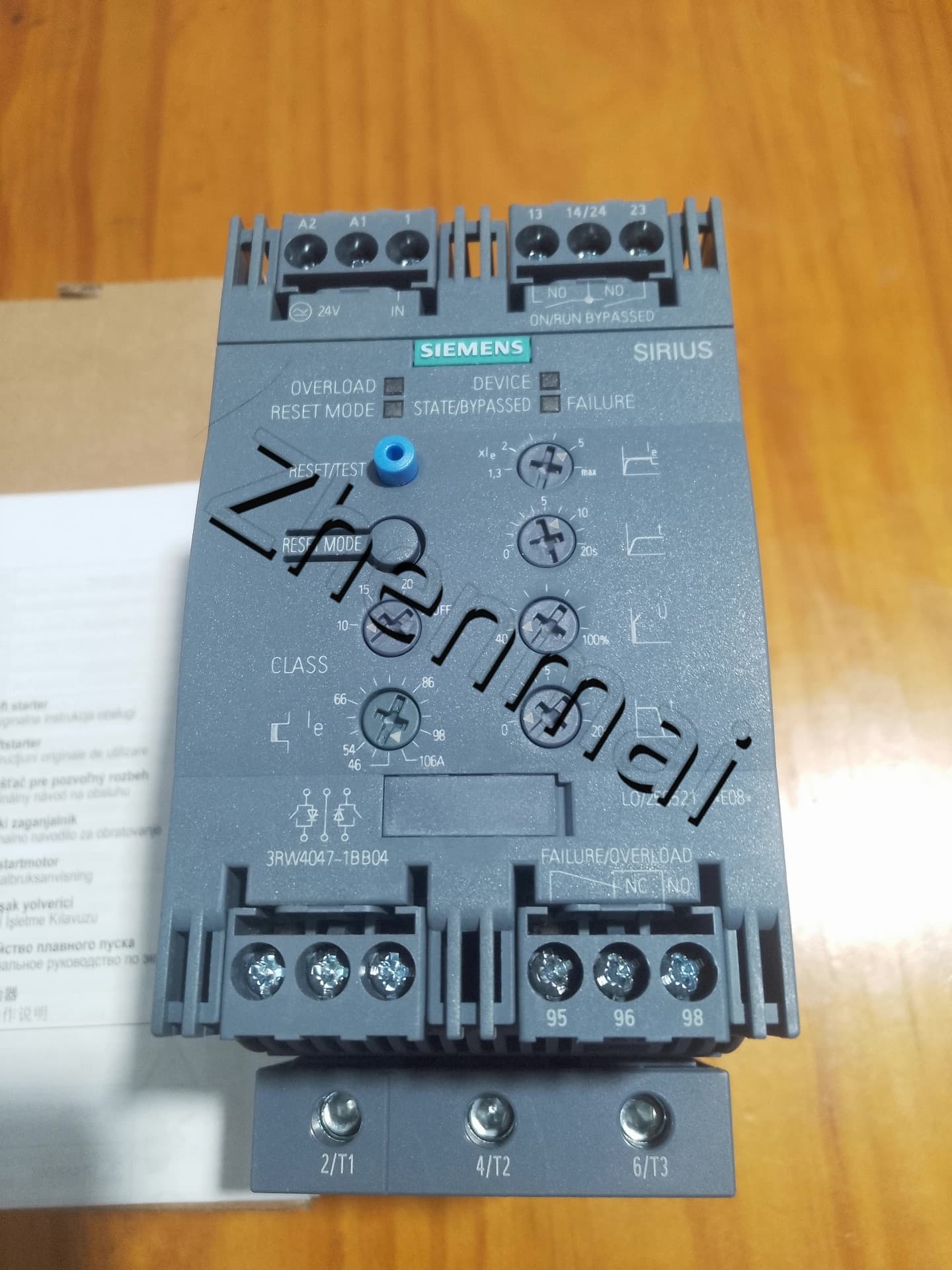 Gloednieuwe, echte, fabrieksgerichte Siemens 3RW4047-1BB04 Soft Starter SIRIUS SOFT STARTER
