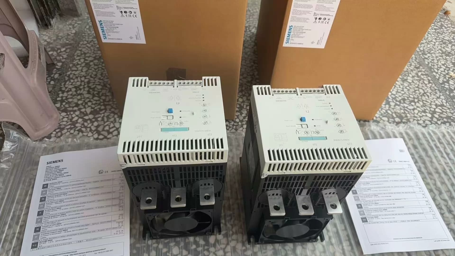 Gloednieuwe, echte, fabrieksgerichte Siemens 3RW4436-6BC35 Soft Starter SIRIUS SOFT STARTER