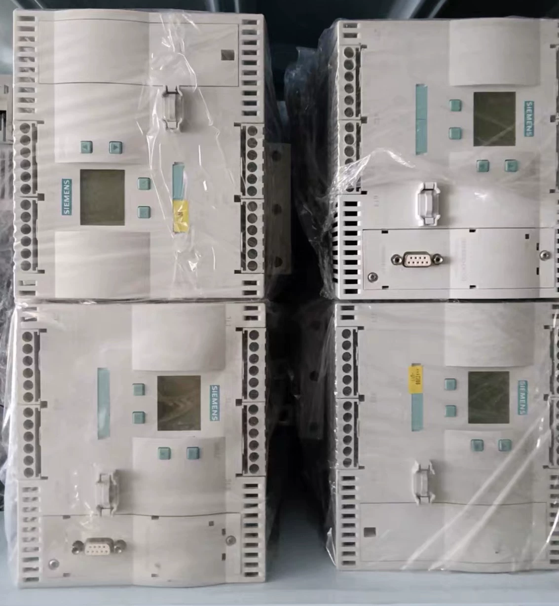 Gloednieuwe, echte, fabrieksgerichte Siemens 3RW4455-2BC44 Soft Starter SIRIUS SOFT STARTER