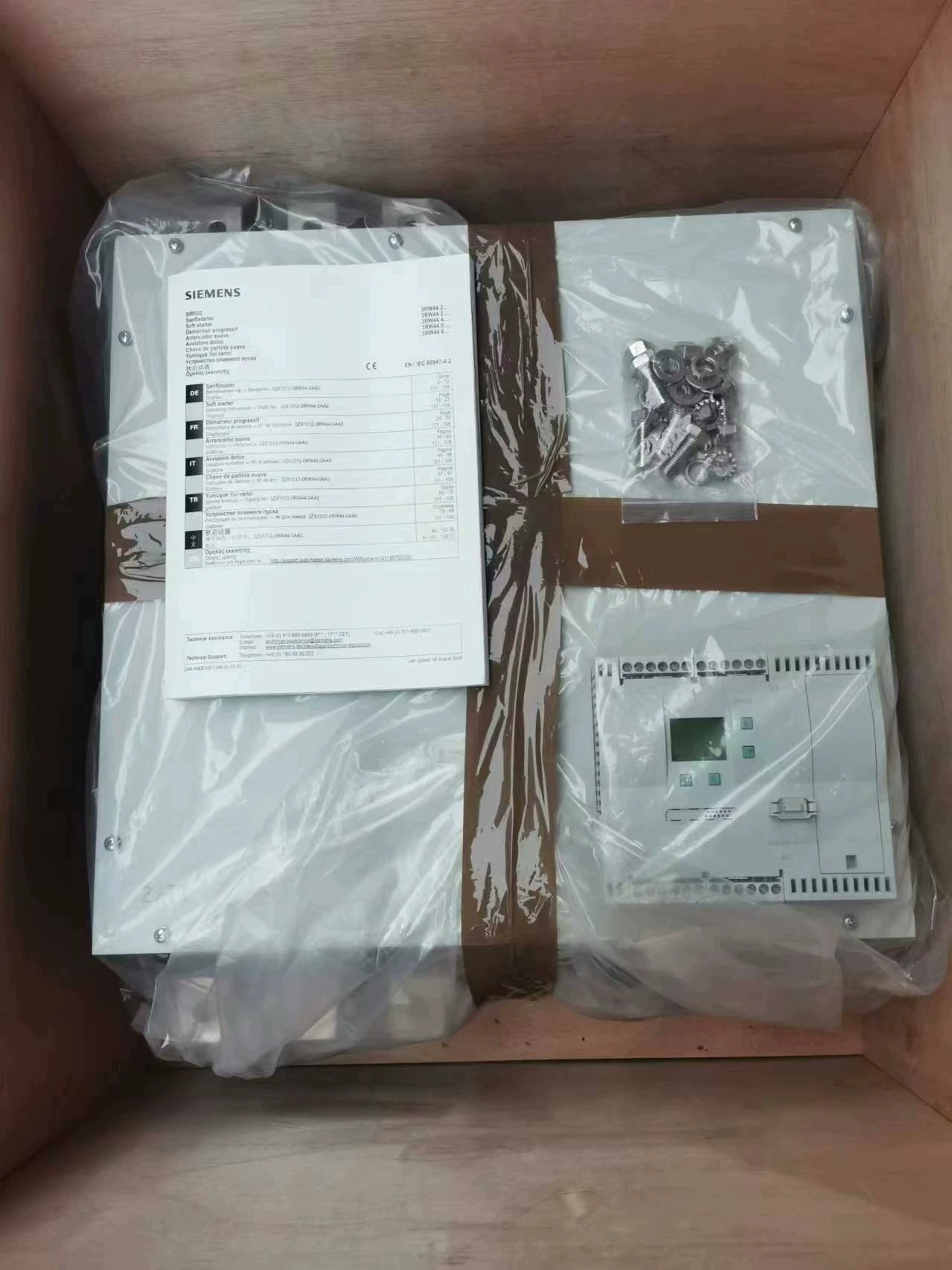 Gloednieuwe, echte, fabrieksgerichte Siemens 3RW4458-6BC45 Soft Starter SIRIUS SOFT STARTER