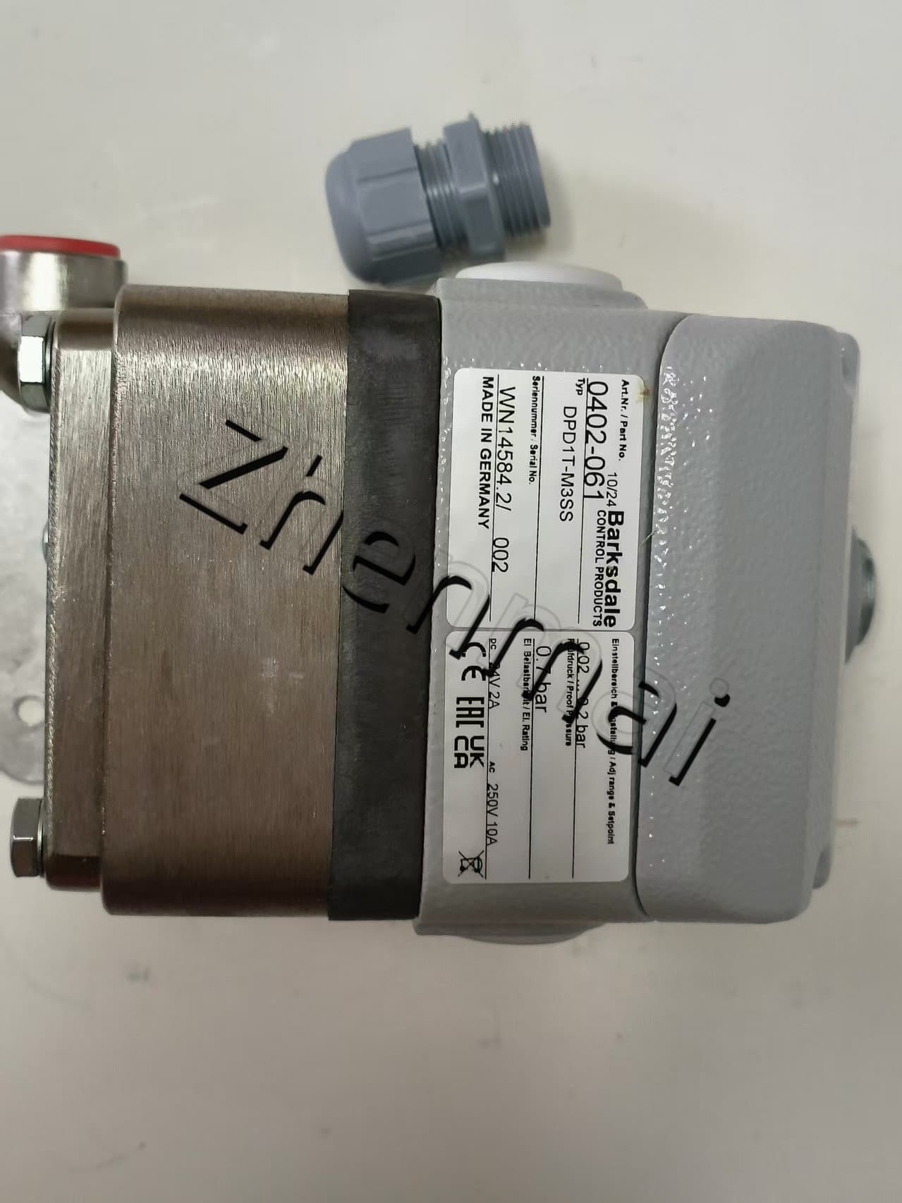 Gloednieuwe Originele Barksdale 0402-061 DPD1T-M3SS druksensor Niveauschakelaar Stromingsschakelaar Drukschakelaar Snelle Verzending