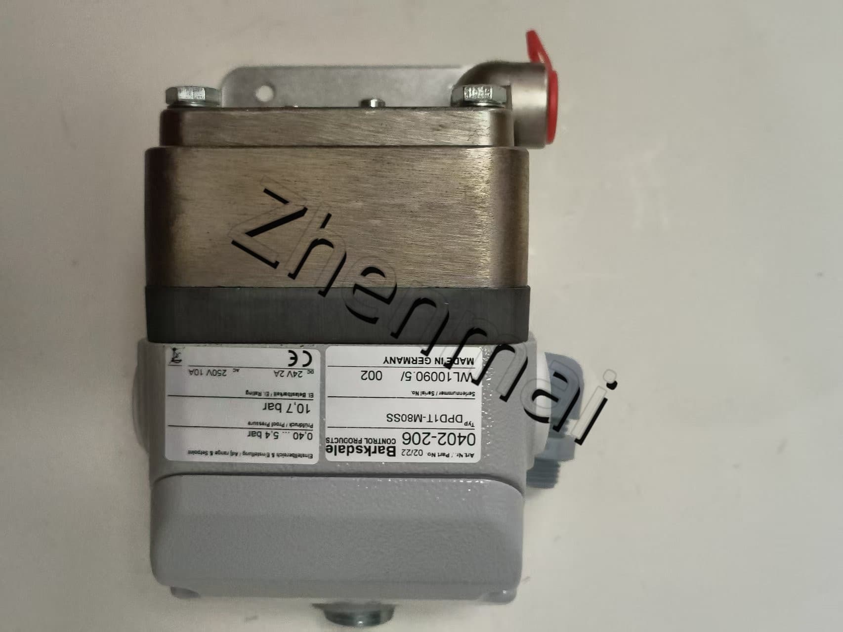 Gloednieuwe Originele Barksdale 0402-206 DPD1T-M80SS druksensor Niveauschakelaar Stromingsschakelaar Drukschakelaar Snelle Verzending