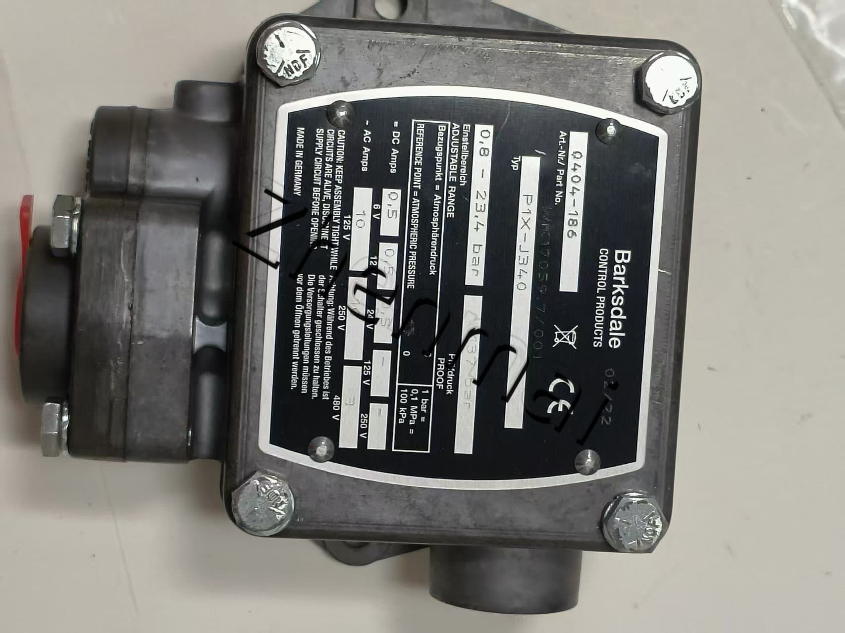Gloednieuwe Originele Barksdale 0404-186 P1X-J340 druksensor Niveauschakelaar Stromingsschakelaar Drukschakelaar Snelle Verzending