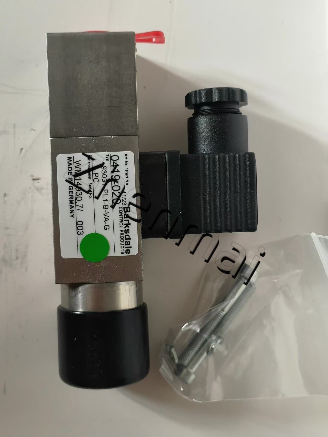 Gloednieuwe Originele Barksdale 0419-020 93031-PL1-B-VA-GL-PC druksensor Niveauschakelaar Stromingsschakelaar Drukschakelaar Snelle Verzending