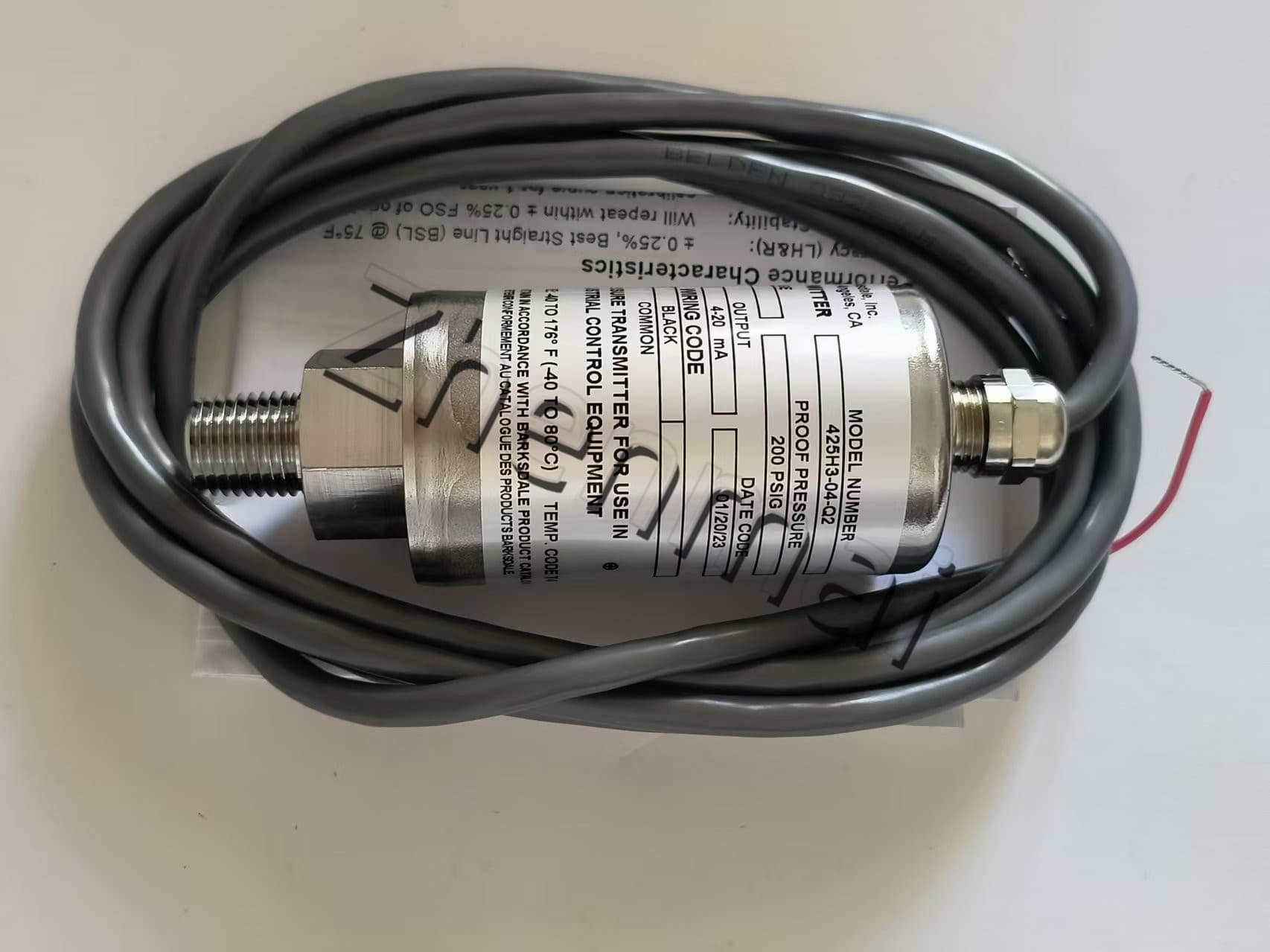 Gloednieuwe Originele Barksdale 425H3-04-Q2 druksensor Niveauschakelaar Stromingsschakelaar Drukschakelaar Snelle Verzending