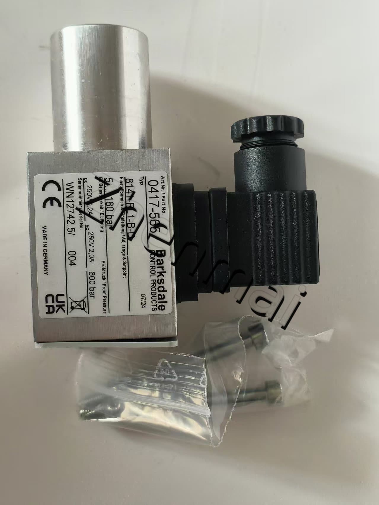 Gloednieuwe Originele Barksdale 8141-PL1-B-D 0417-565 druksensor Niveauschakelaar Stromingsschakelaar Drukschakelaar Snelle Verzending