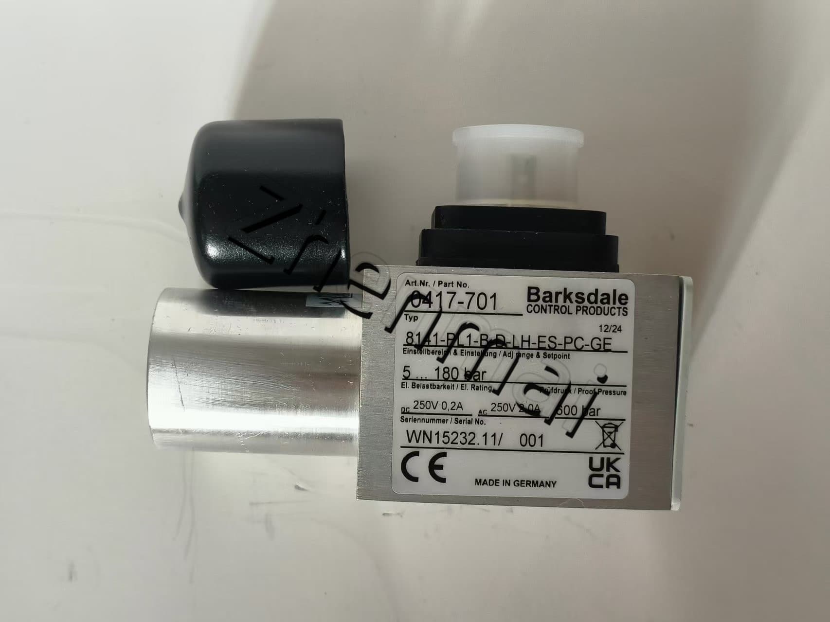 Gloednieuwe Originele Barksdale 8141-PL1-B-D-LH-ES-PC-GE354 0417-701 druksensor Niveauschakelaar Stromingsschakelaar Drukschakelaar Snelle Verzending