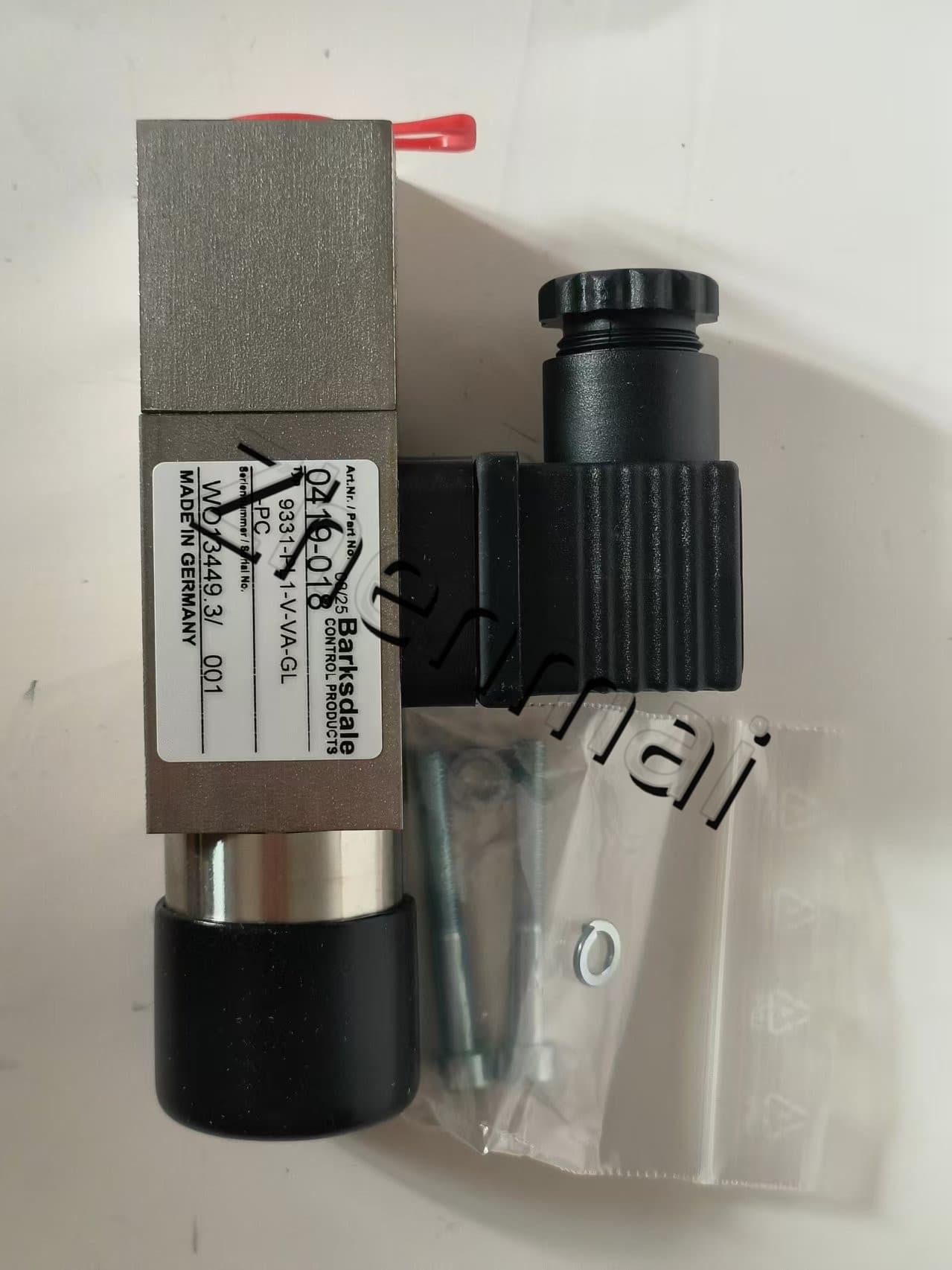 Gloednieuwe Originele Barksdale 99331-PL1-V-VA-GL-PC 0419-018 druksensor Niveauschakelaar Stromingsschakelaar Drukschakelaar Snelle Verzending