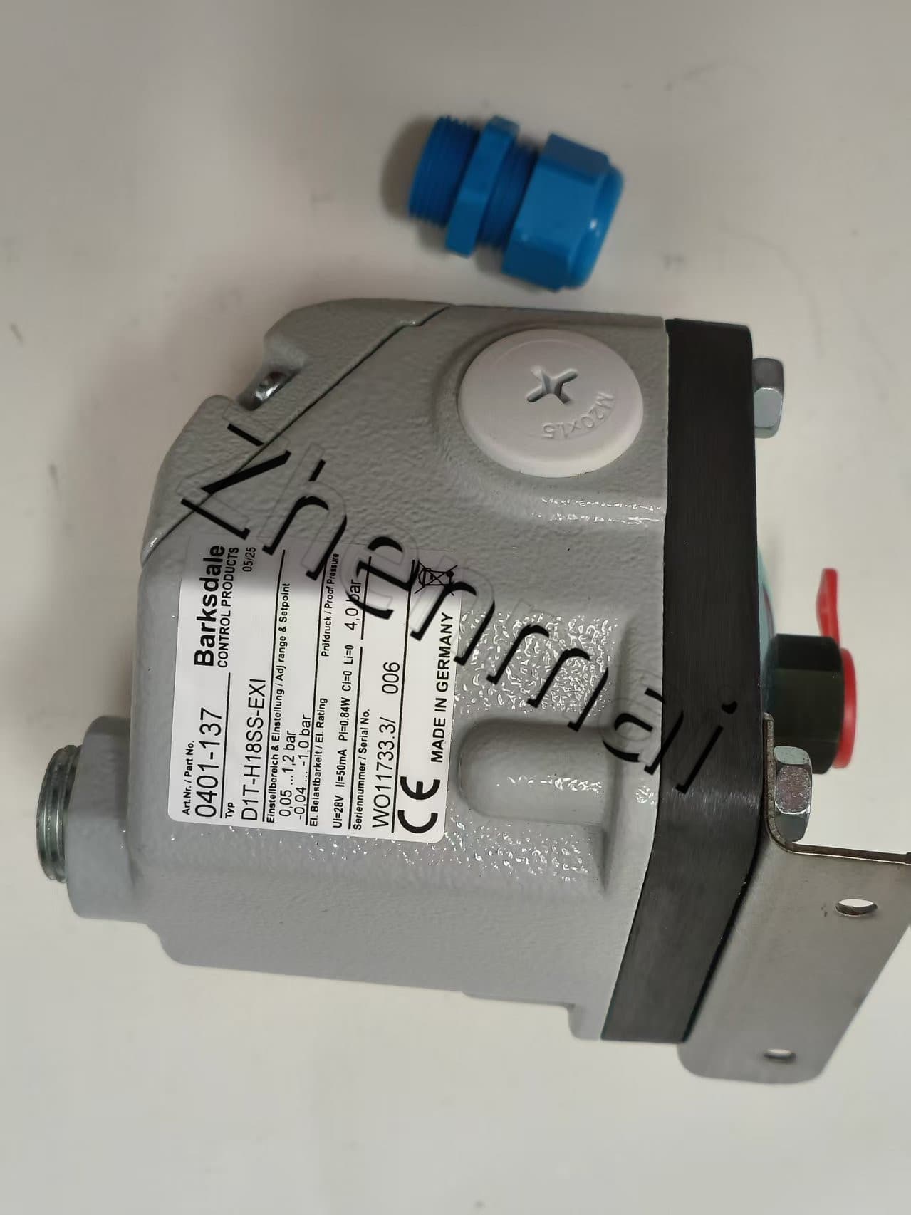 Gloednieuwe Originele Barksdale D1T-H18SS-EXI 0401-137 druksensor Niveauschakelaar Stromingsschakelaar Drukschakelaar Snelle Verzending