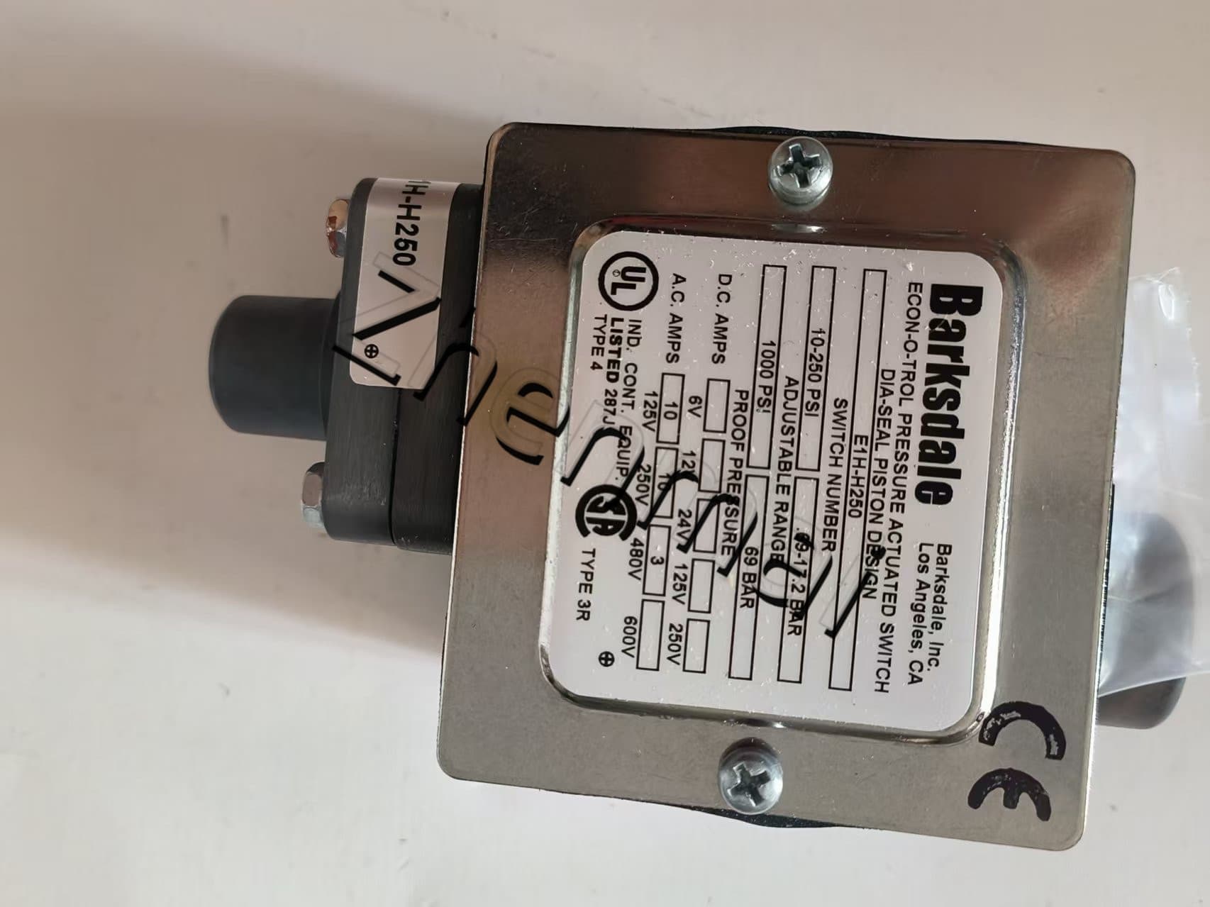 Gloednieuwe originele Barksdale E1H-H250 druksensor niveauschakelaar stromingsschakelaar drukschakelaar snelle verzending