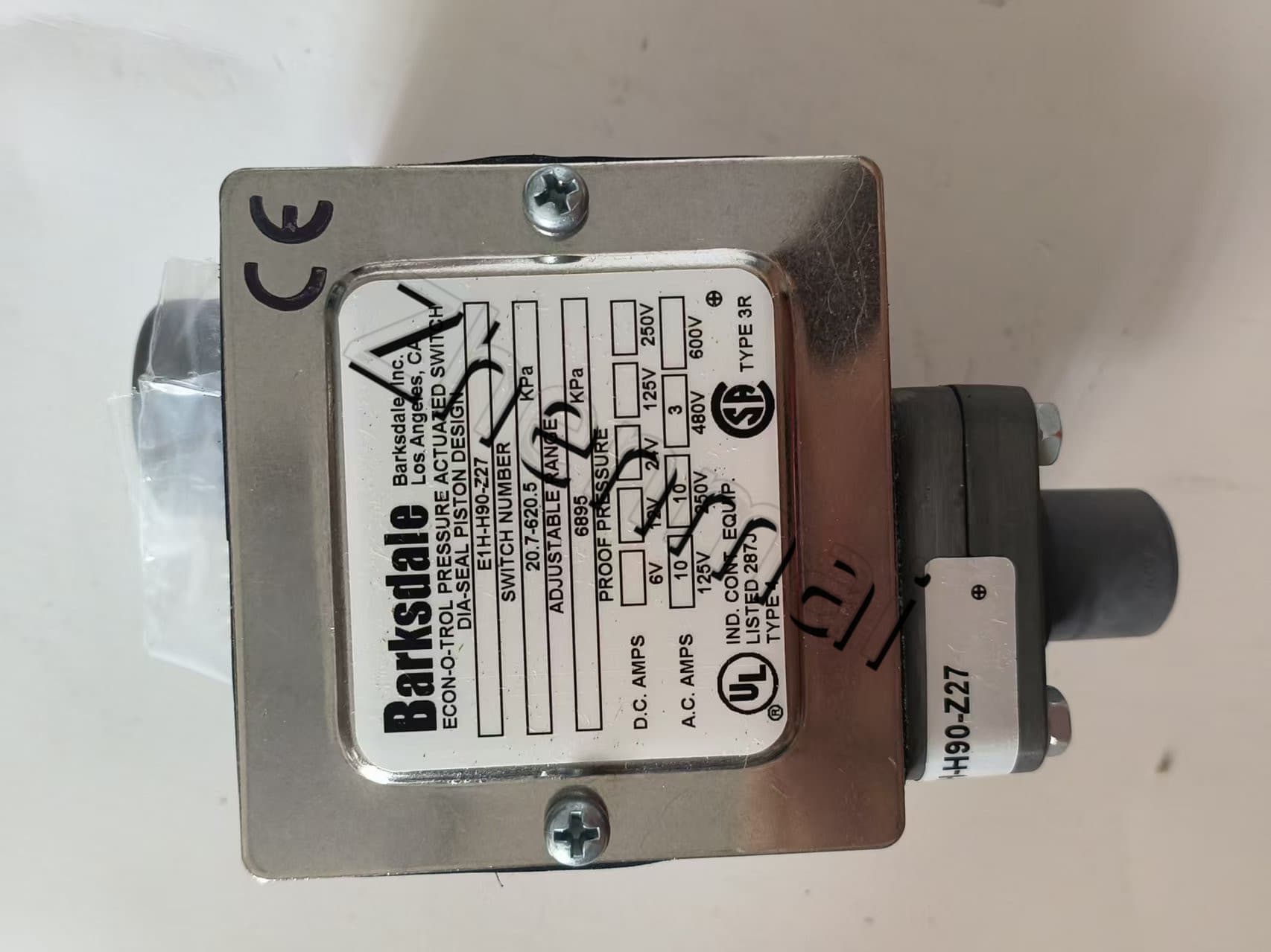 Gloednieuwe originele Barksdale E1H-H90-Z27 druksensor niveauschakelaar stromingsschakelaar drukschakelaar snelle verzending