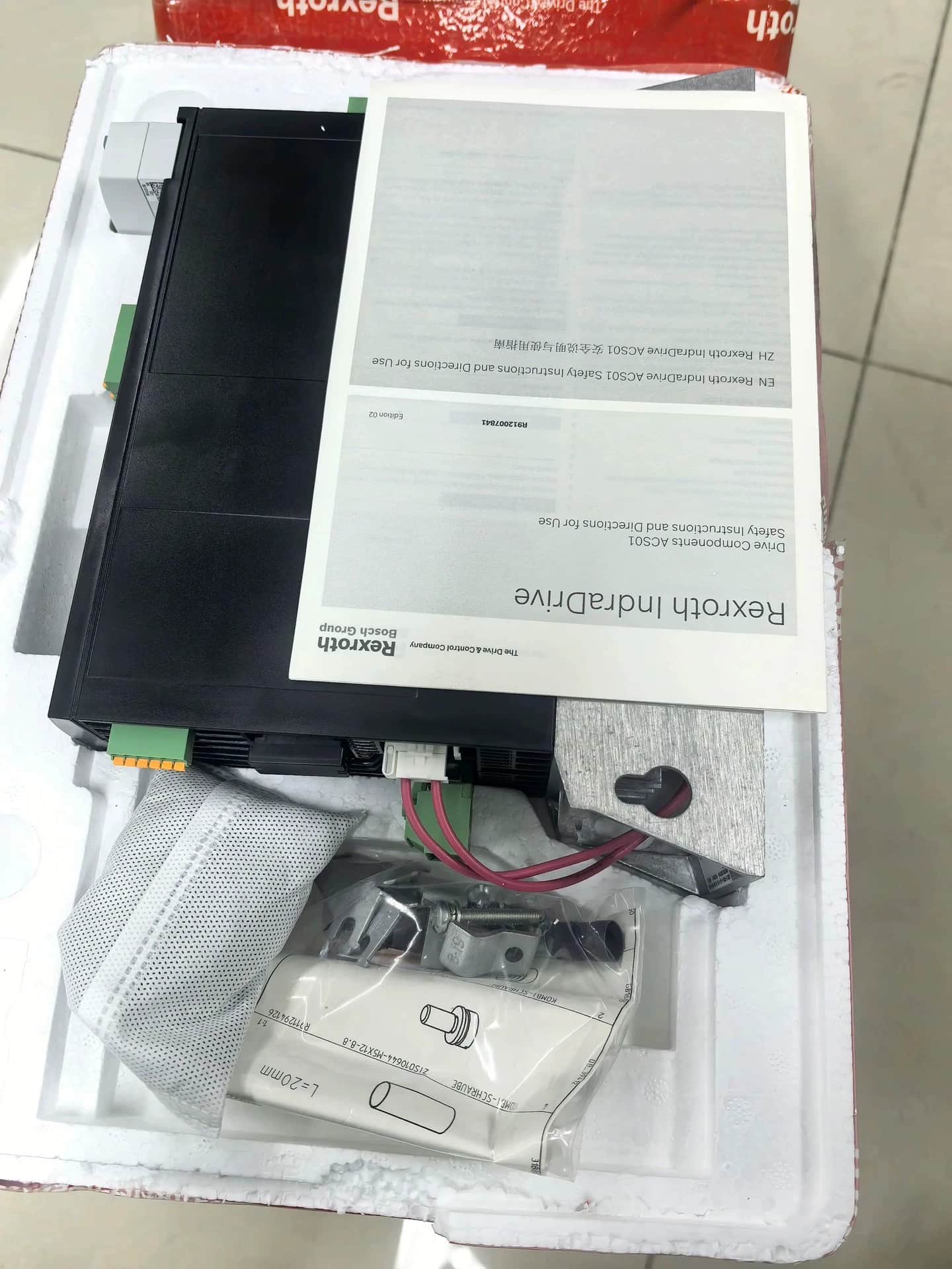 Gloednieuwe Originele Bosch Rexroth Servo drive ACS01.1E-W0018-A-03-B-ET-EC-NN-NN-NN-FW Servomotor Snelle Verzending