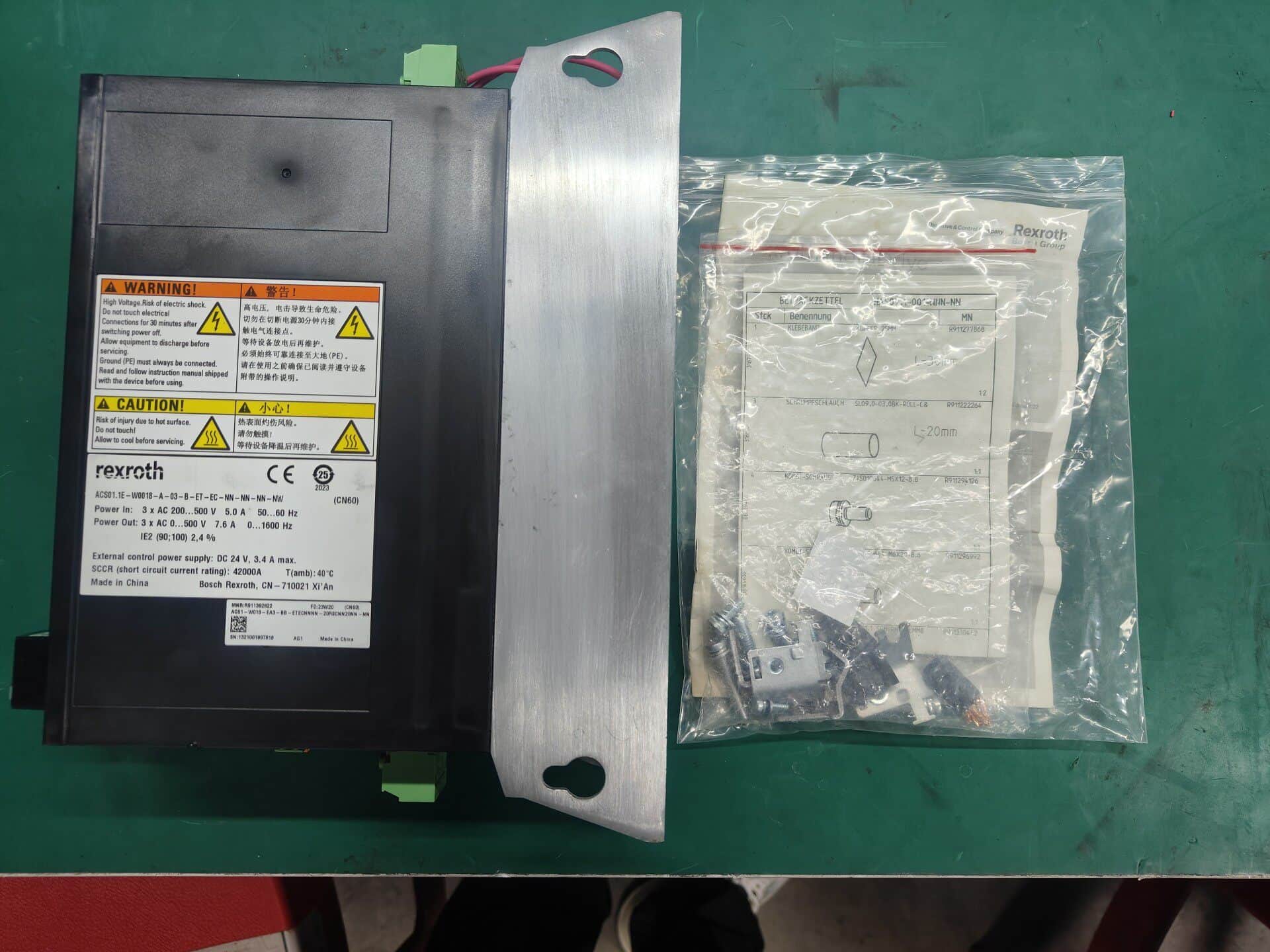 Gloednieuwe Originele Bosch Rexroth Servo drive ACS01.1E-W0018-A-03-B-ET-EC-NN-NN-NW Servomotor Snelle Verzending