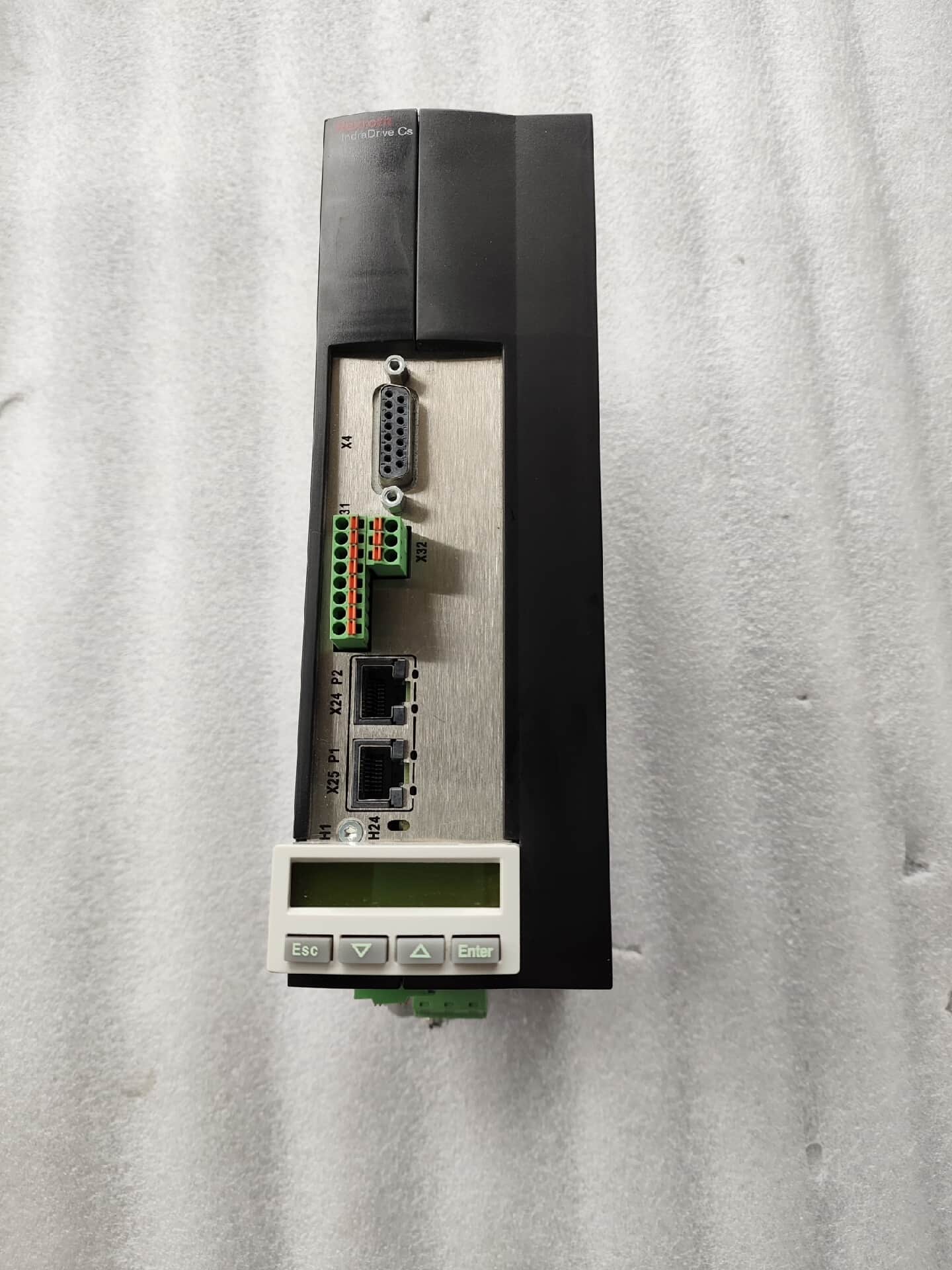 Gloednieuwe Originele Bosch Rexroth Servo drive ACS01.1E-W0036-A-03-B-ET-EC-NN-NN-NW Servomotor Snelle Verzending
