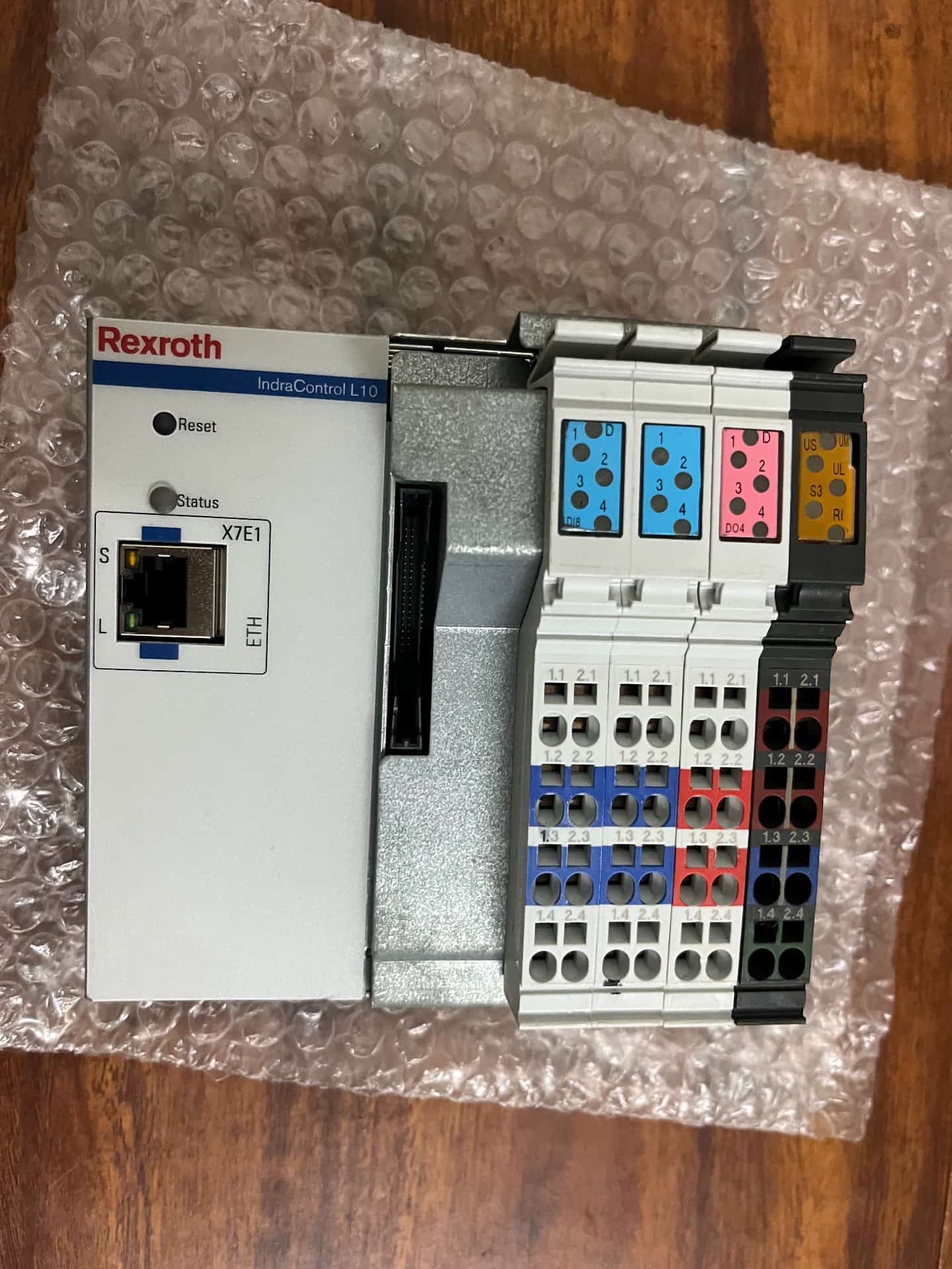Gloednieuwe Originele Bosch Rexroth Servo drive CML10.1-NN-210-NB-NNNN-NW Servomotor Snelle Verzending