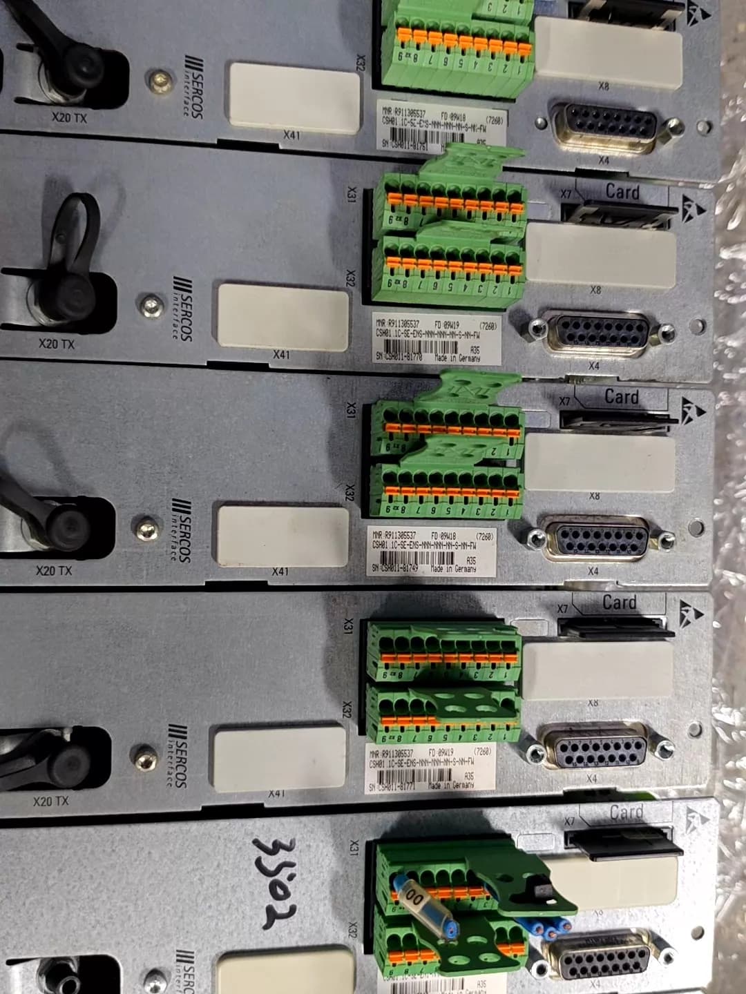 Gloednieuwe Originele Bosch Rexroth Servo drive CSB01 1C-PB-ENS-NNN-NN-S-NN-FW Servomotor Snelle Verzending