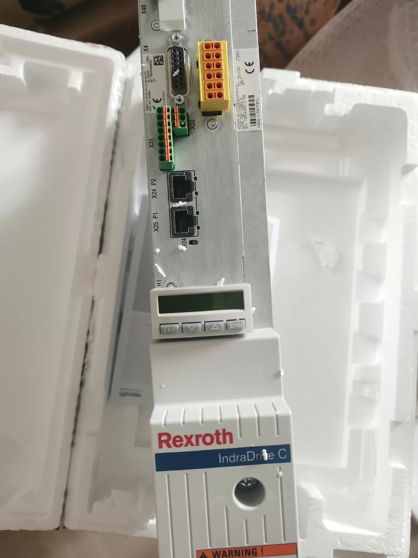 Gloednieuwe Originele Bosch Rexroth Servo drive CSB02.1A-ET-EC-NN-L3-NN-NN-FW Servomotor Snelle Verzending