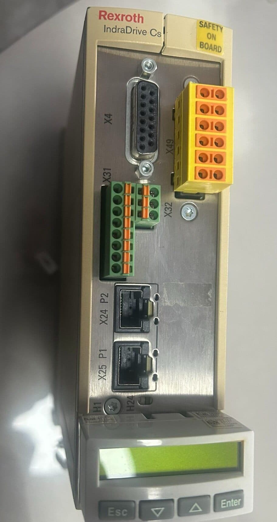Gloednieuwe Originele Bosch Rexroth Servo drive HCS01.1E-W0008-A-03-B-ET-EC-NN-L3-NN-FW Servomotor Snelle Verzending