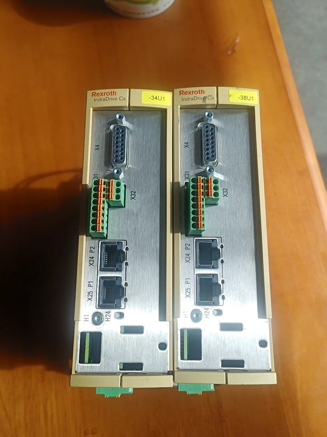 Gloednieuwe Originele Bosch Rexroth Servo drive HCS01.1E-W0008-A-03-E-S3-EC-NN-NN-FW Servomotor Snelle Verzending