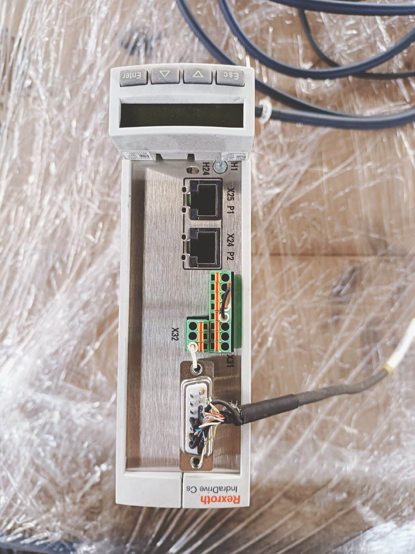 Gloednieuwe Originele Bosch Rexroth Servo drive HCS01.1E-W0013-A-02-E-S3-EC-NN-NN-NN-FW Servomotor Snelle Verzending
