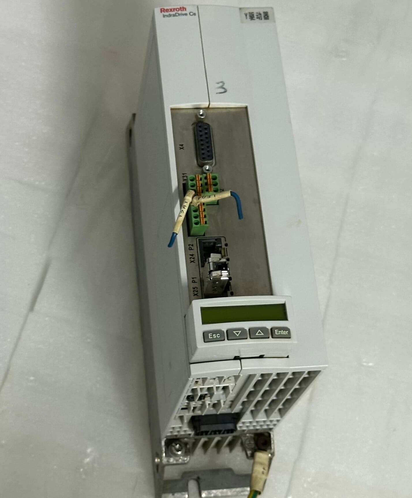 Gloednieuwe Originele Bosch Rexroth Servo drive HCS01.1E-W0028-A-03-B-ET-EC-NN-NN-NN-NW Servomotor Snelle Verzending