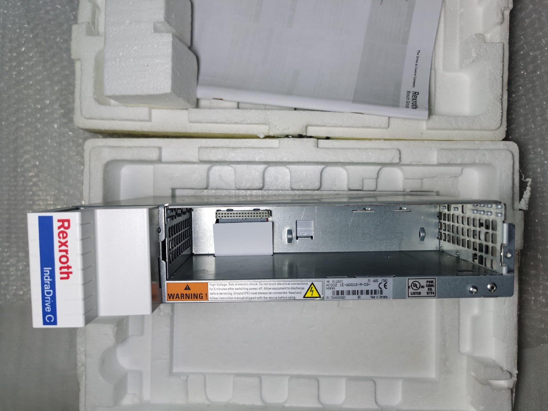 Gloednieuwe Originele Bosch Rexroth Servo drive HCS02.1E-W0012-A-03-NNNN R911298371 Servomotor Snelle Verzending
