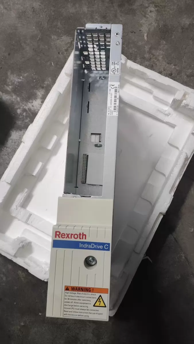 Gloednieuwe Originele Bosch Rexroth Servo drive HCS02.1E-W0028-A-03-NNNN Servomotor Snelle Verzending